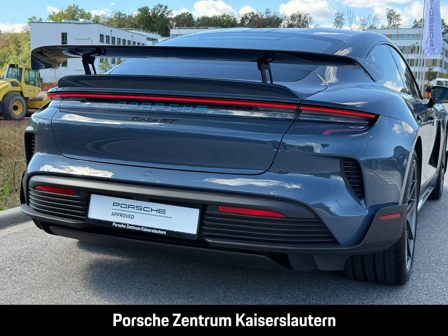Porsche-Taycan-image-48