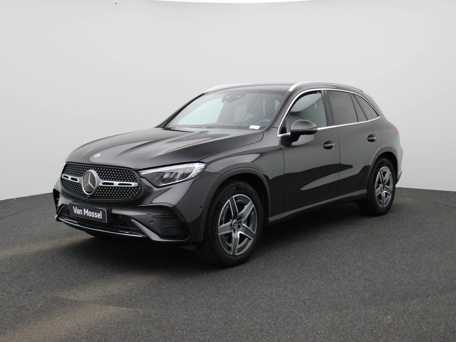 Mercedes-Benz-GLC-image-0
