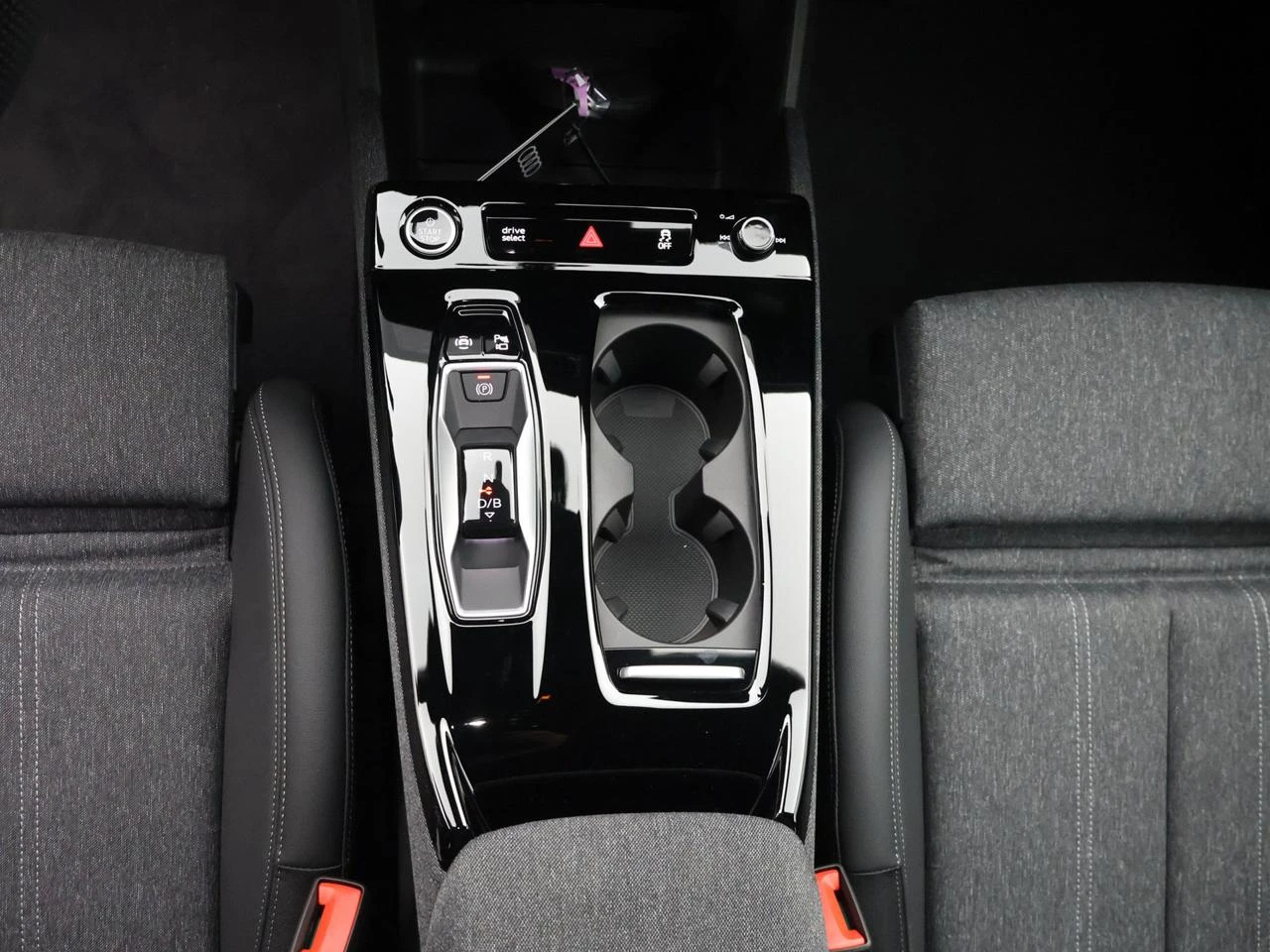Audi-Q6 e-tron-image-16