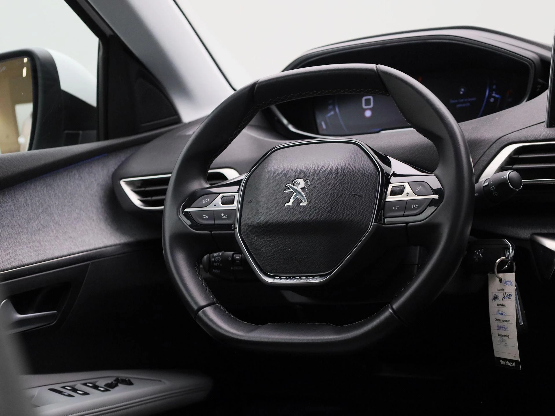 Peugeot-5008-image-32