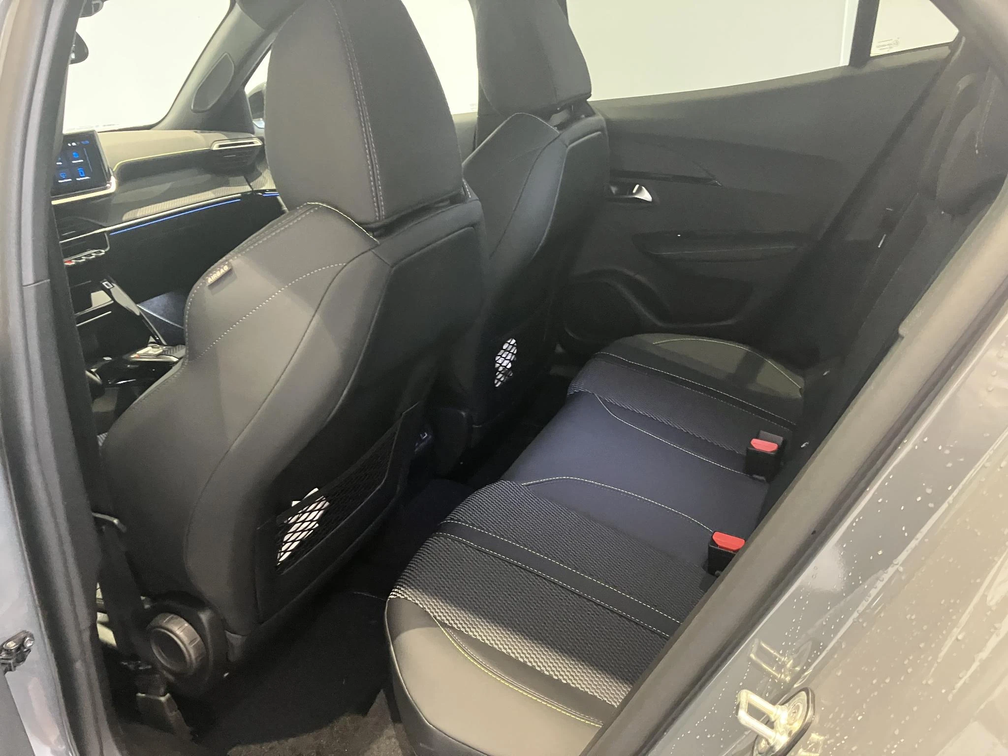 Peugeot-2008-image-12