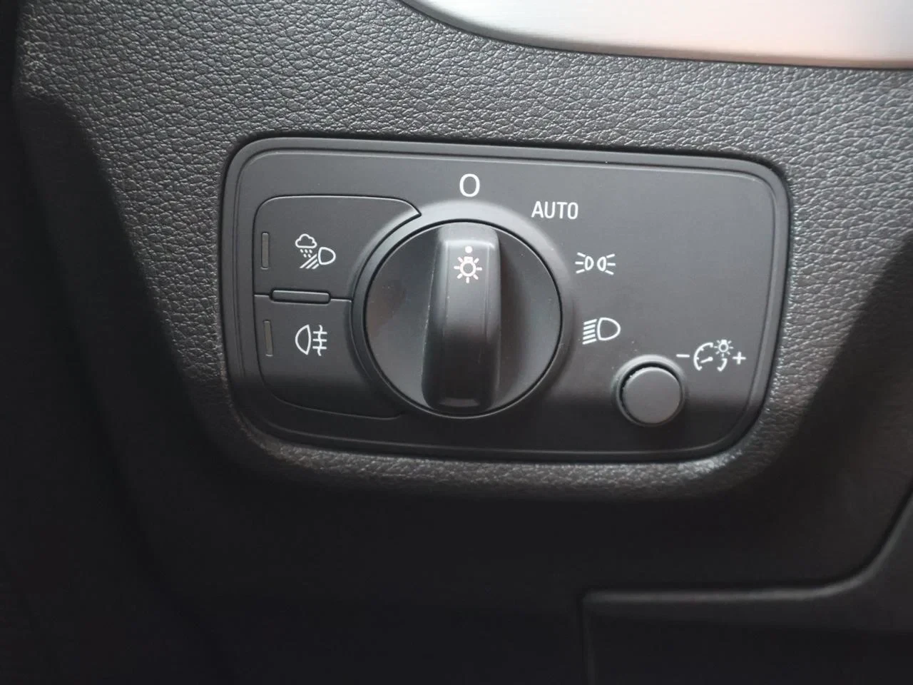 Audi-Q2-image-19