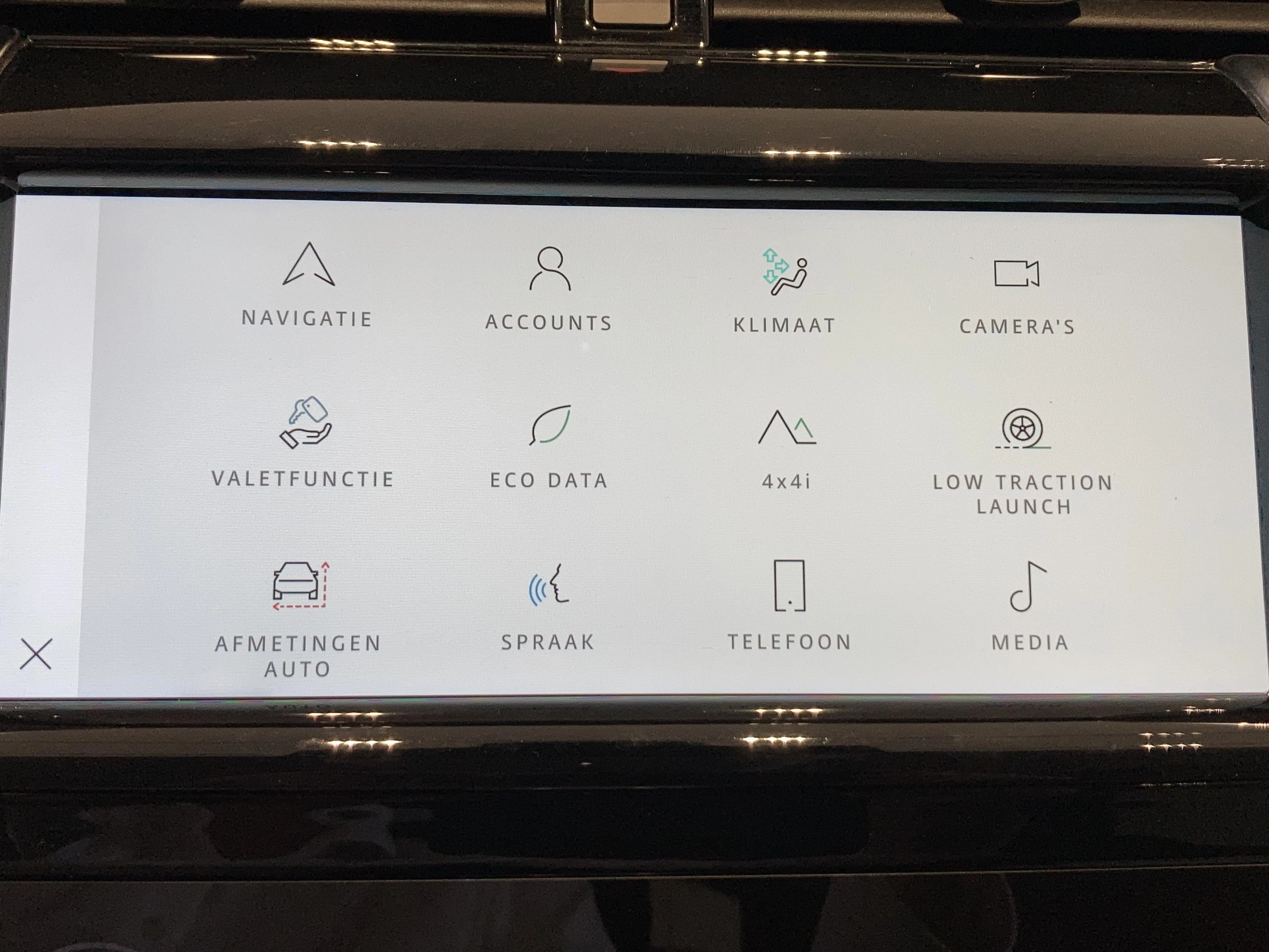 Land Rover-Discovery Sport-image-18