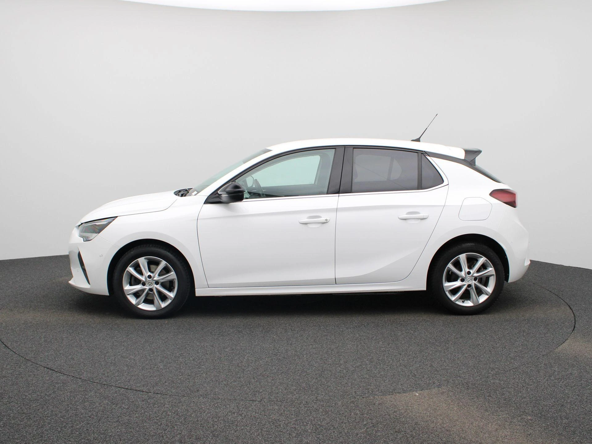 Opel-Corsa-image-2