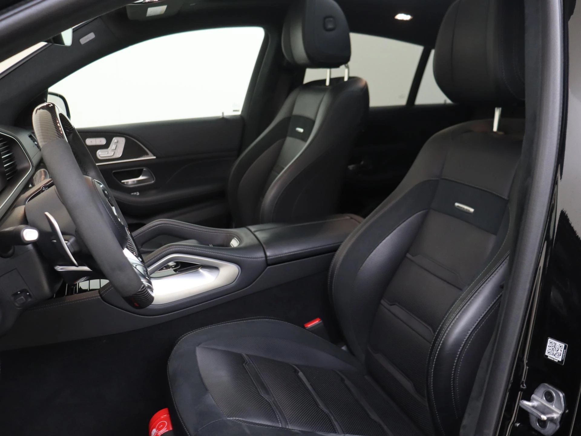 Mercedes-Benz-GLE-image-18