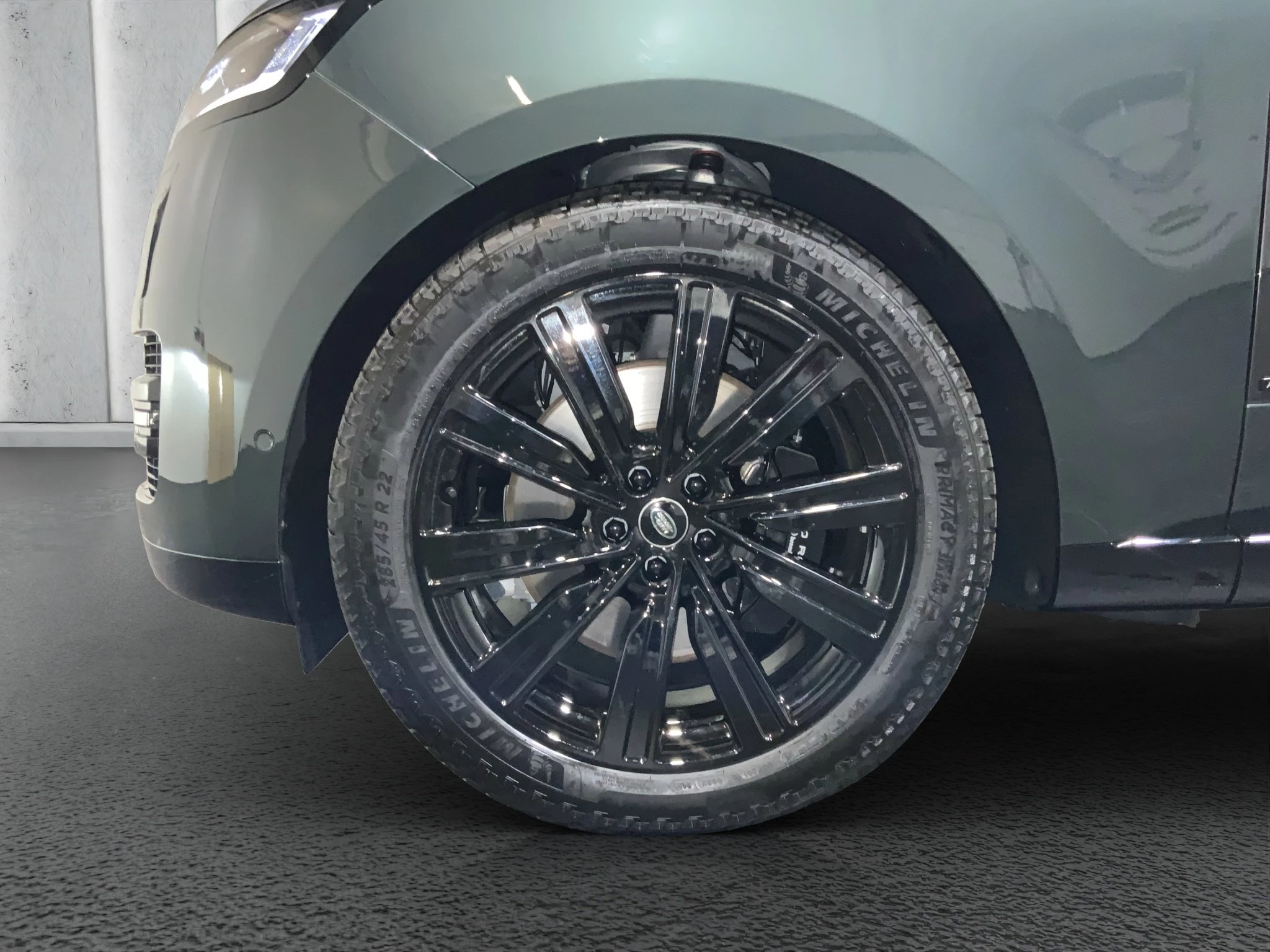 Land Rover-Range Rover-image-8