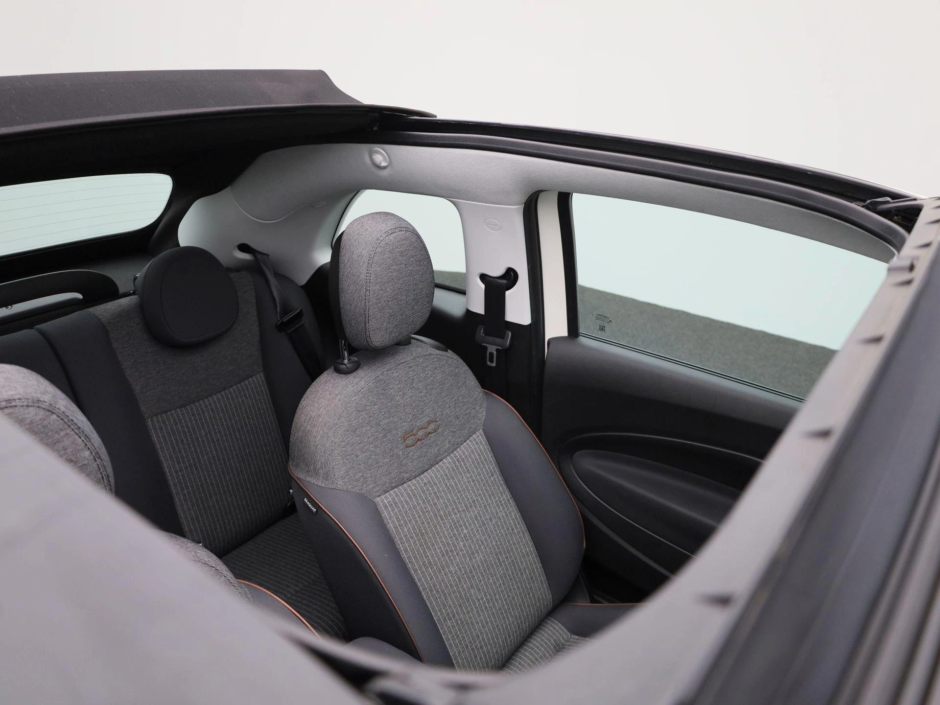 Fiat-500C-image-32