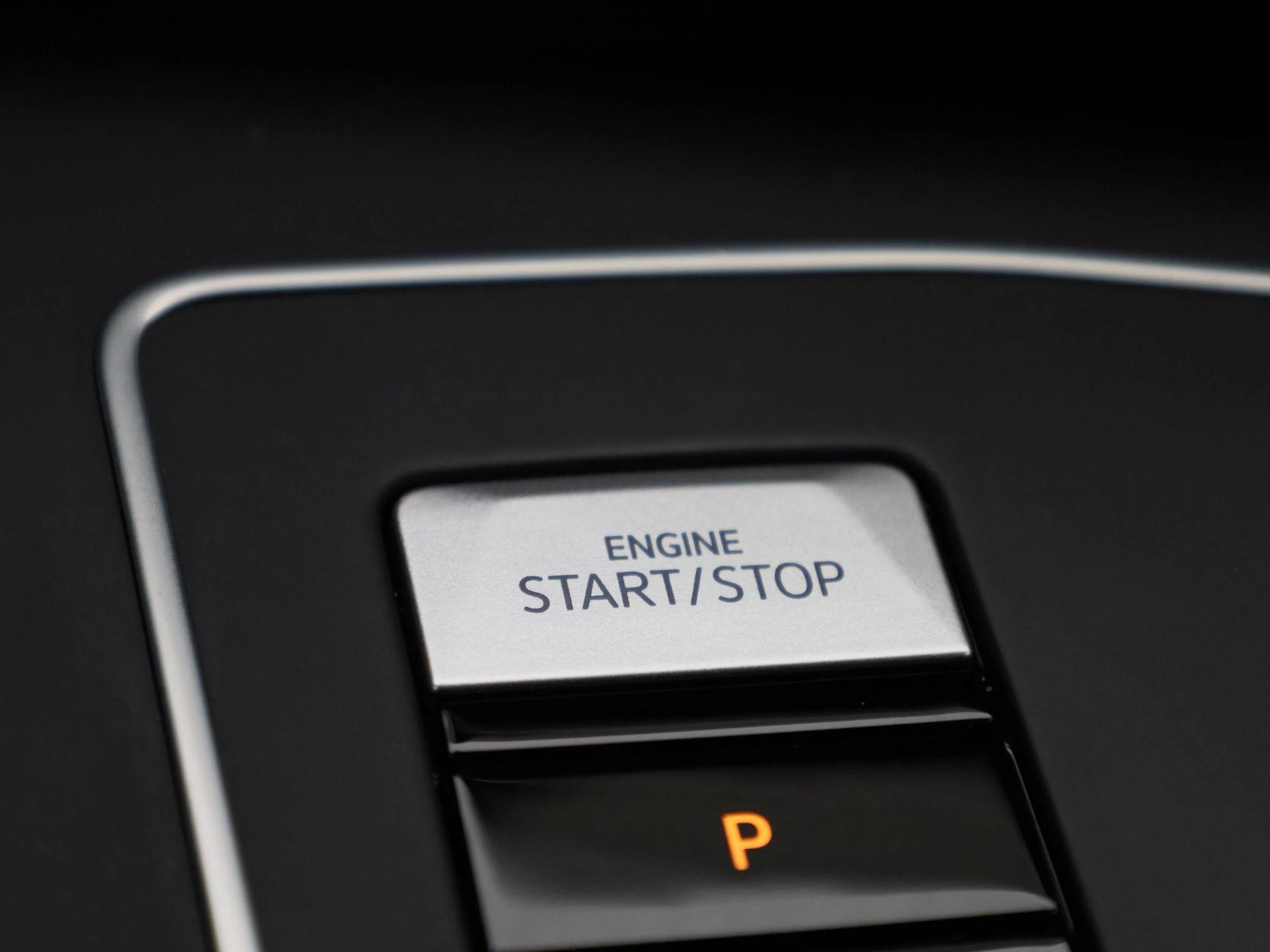 Volkswagen Golf VIII 1.5 eTSI Life DSG | Adaptive Cruise | Camera | PDC