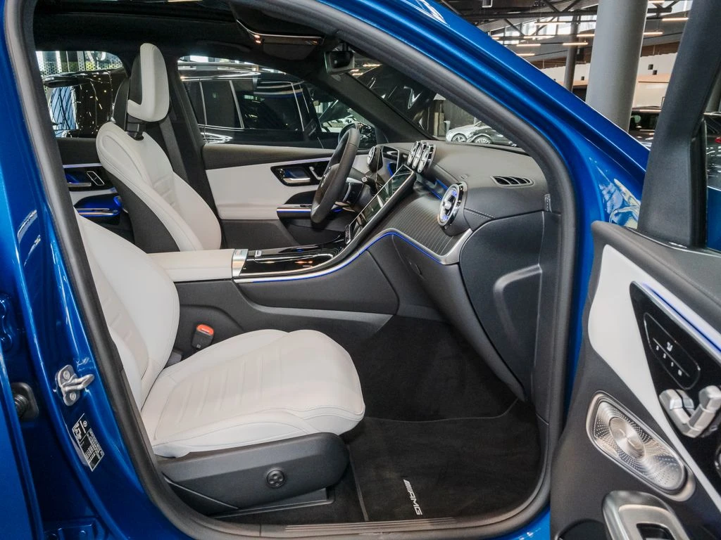 Mercedes-Benz-GLC 300 de-image-10