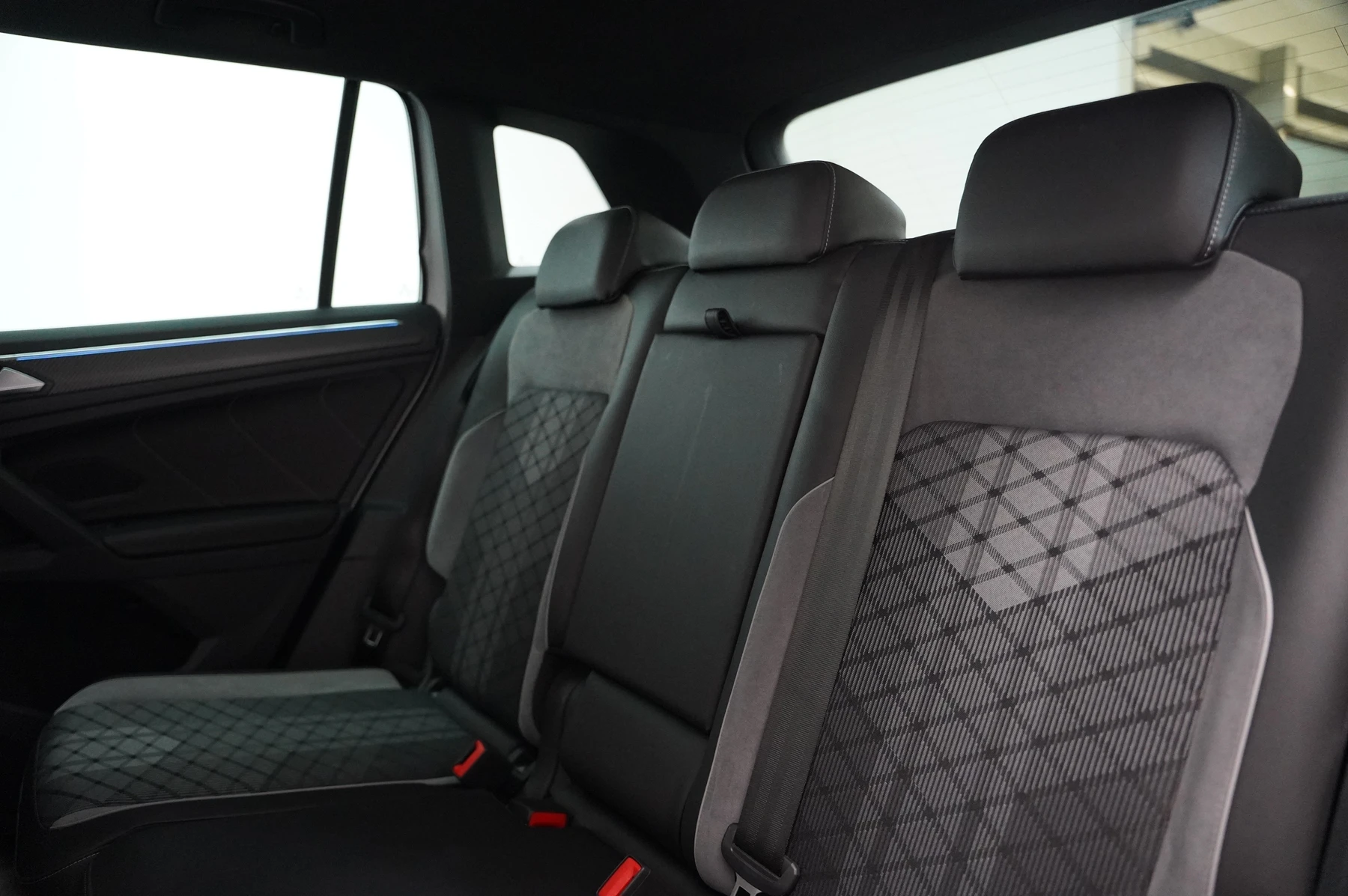Volkswagen-Tiguan-image-11