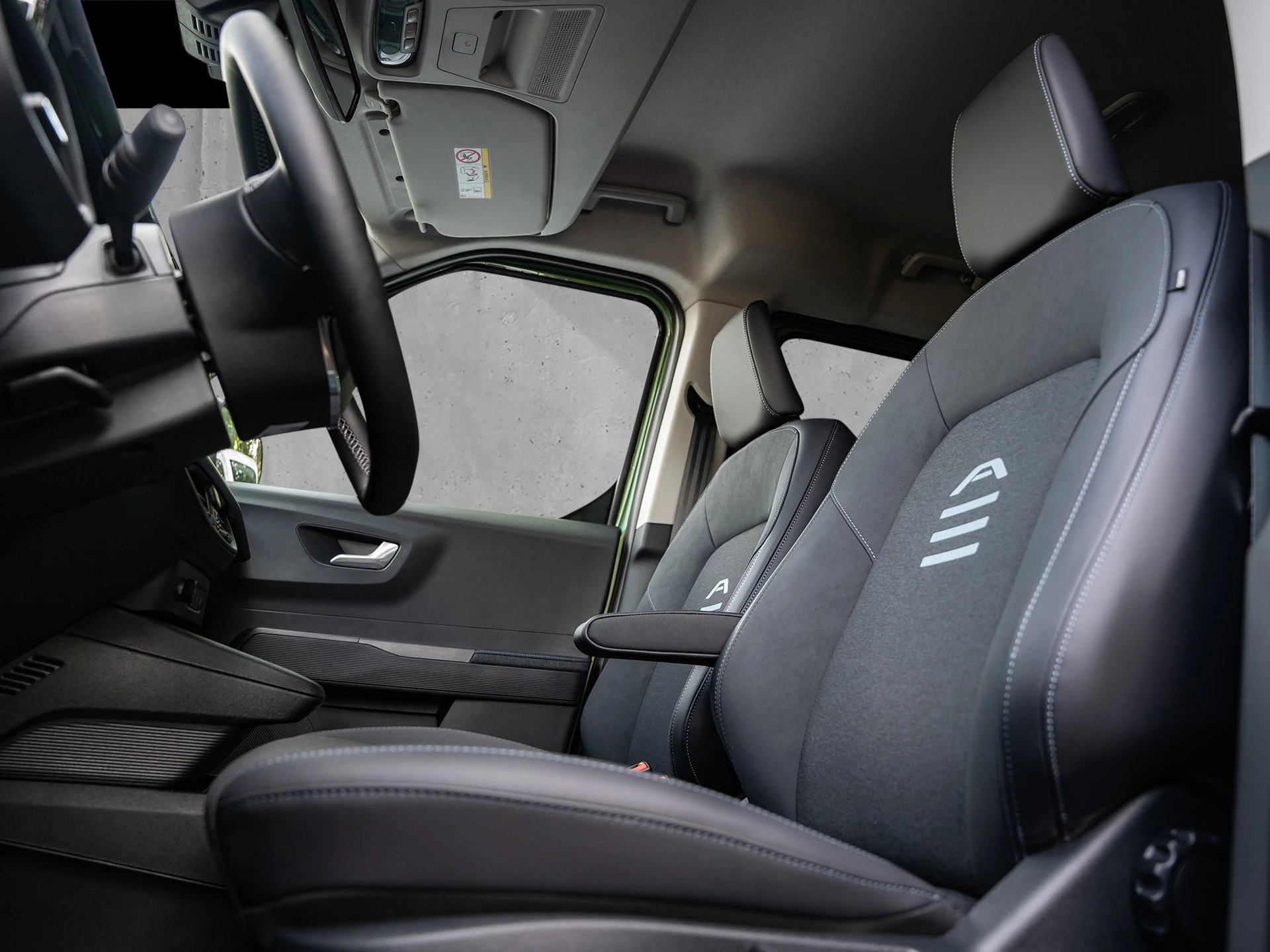 Ford-Tourneo Courier-image-3