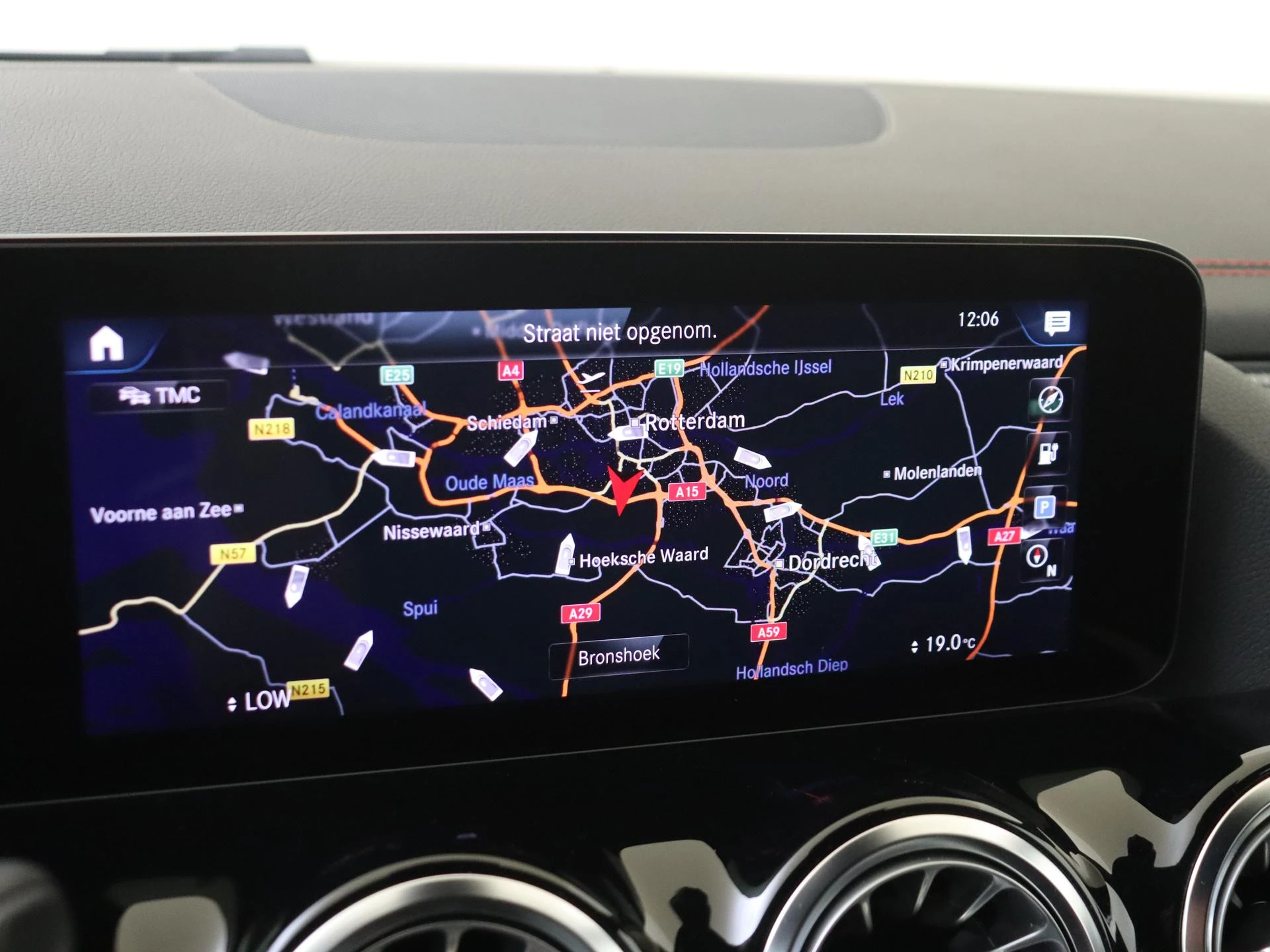 Mercedes-Benz-EQA-image-20