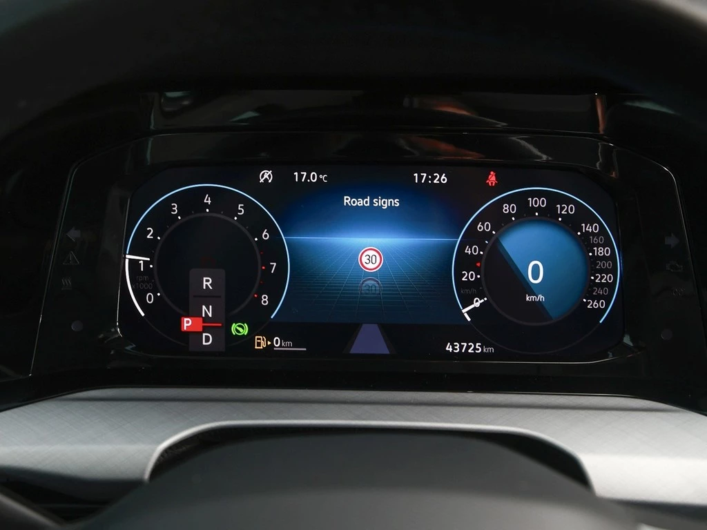 Volkswagen Golf VIII Variant 1,5 eTSI DSG Life,AHK,LED,ACC Lenkrad/Sitzheizung,Climatronic,App Connect