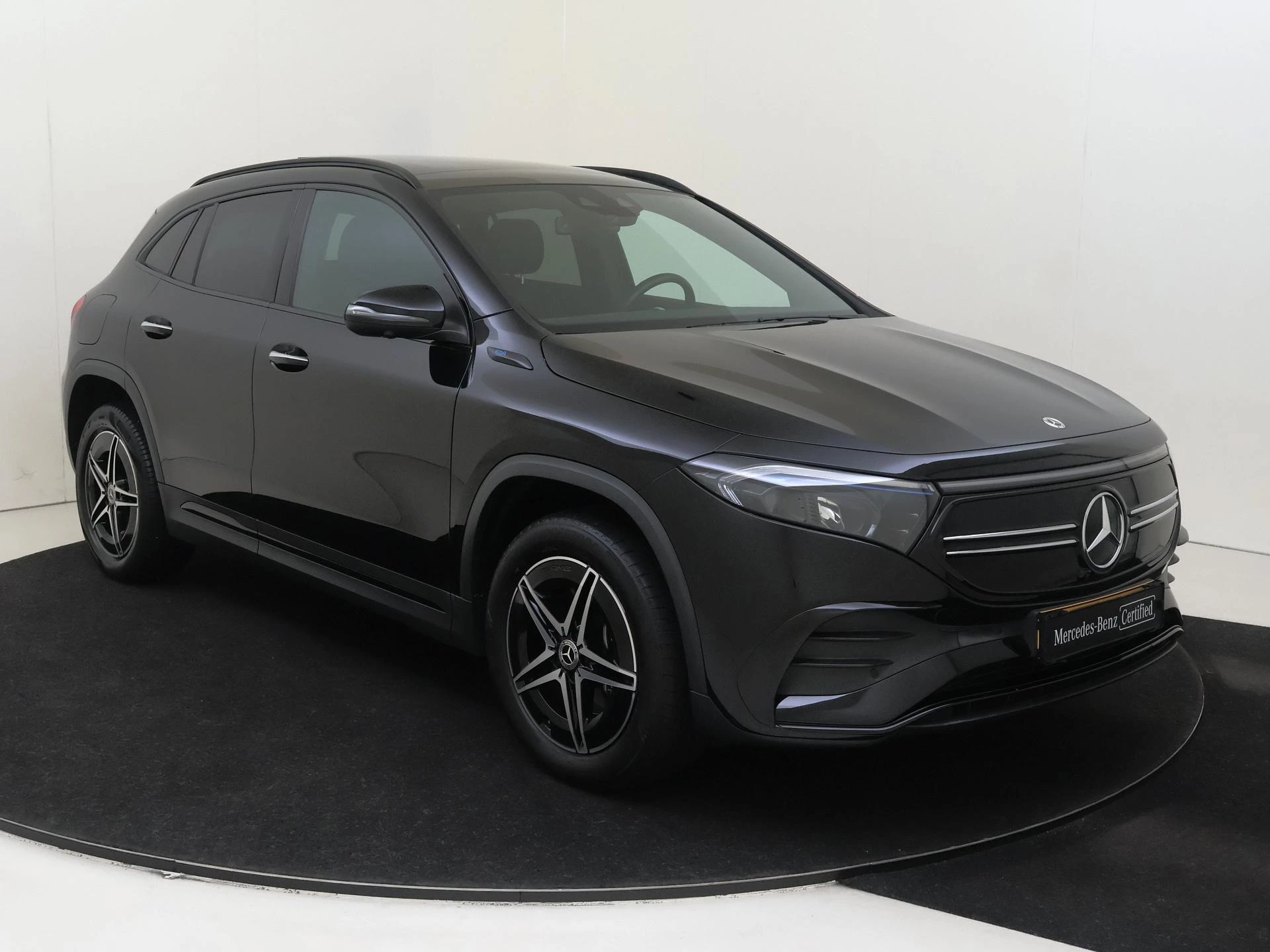 Mercedes-Benz-EQA-image-1