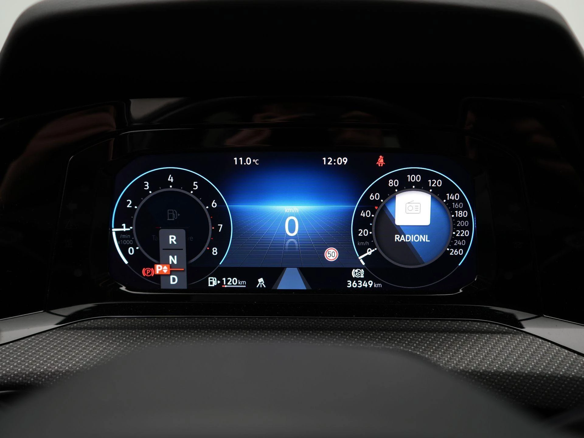 Volkswagen-Golf-image-10