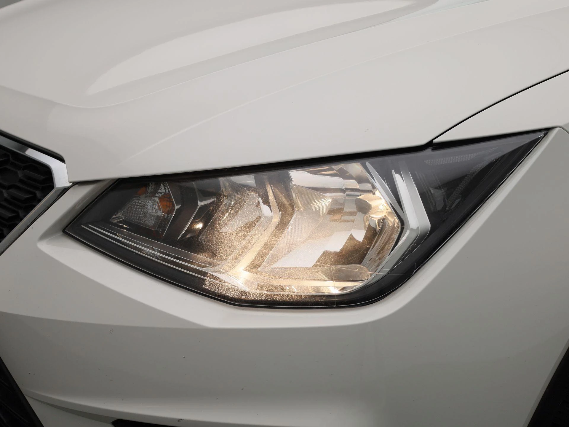 SEAT-Arona-image-13