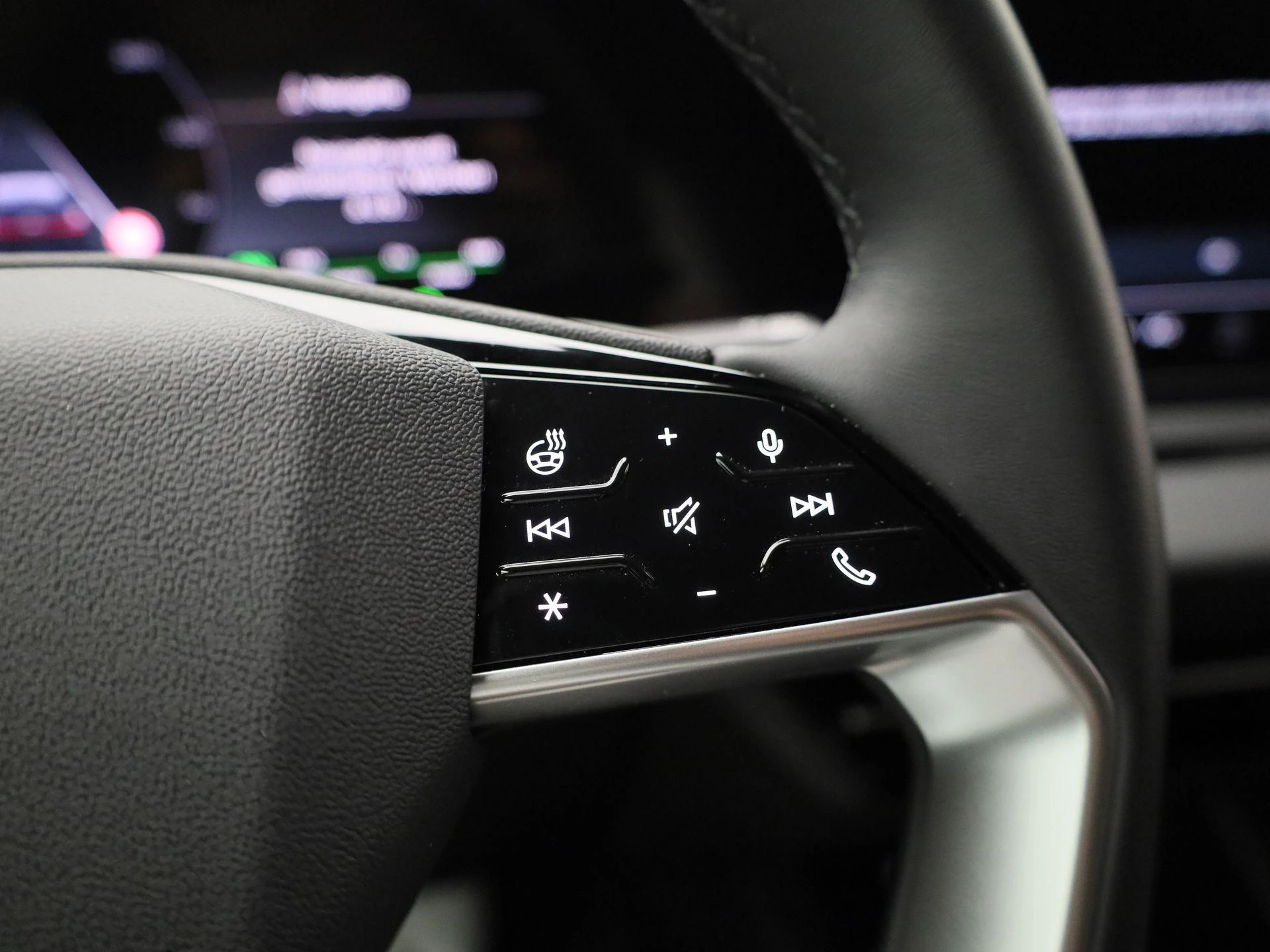 Audi-Q6 e-tron-image-22