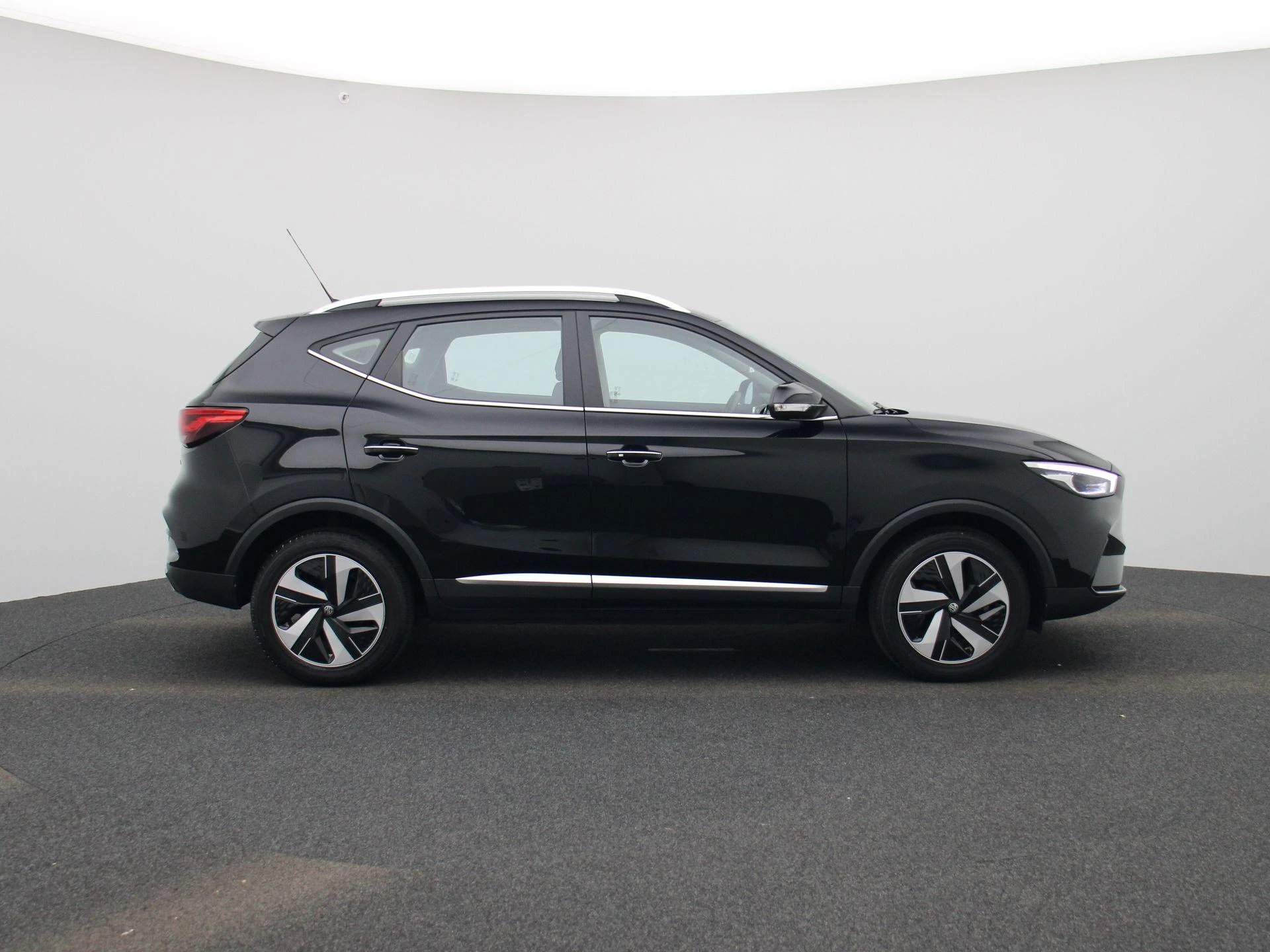MG-ZS-image-5