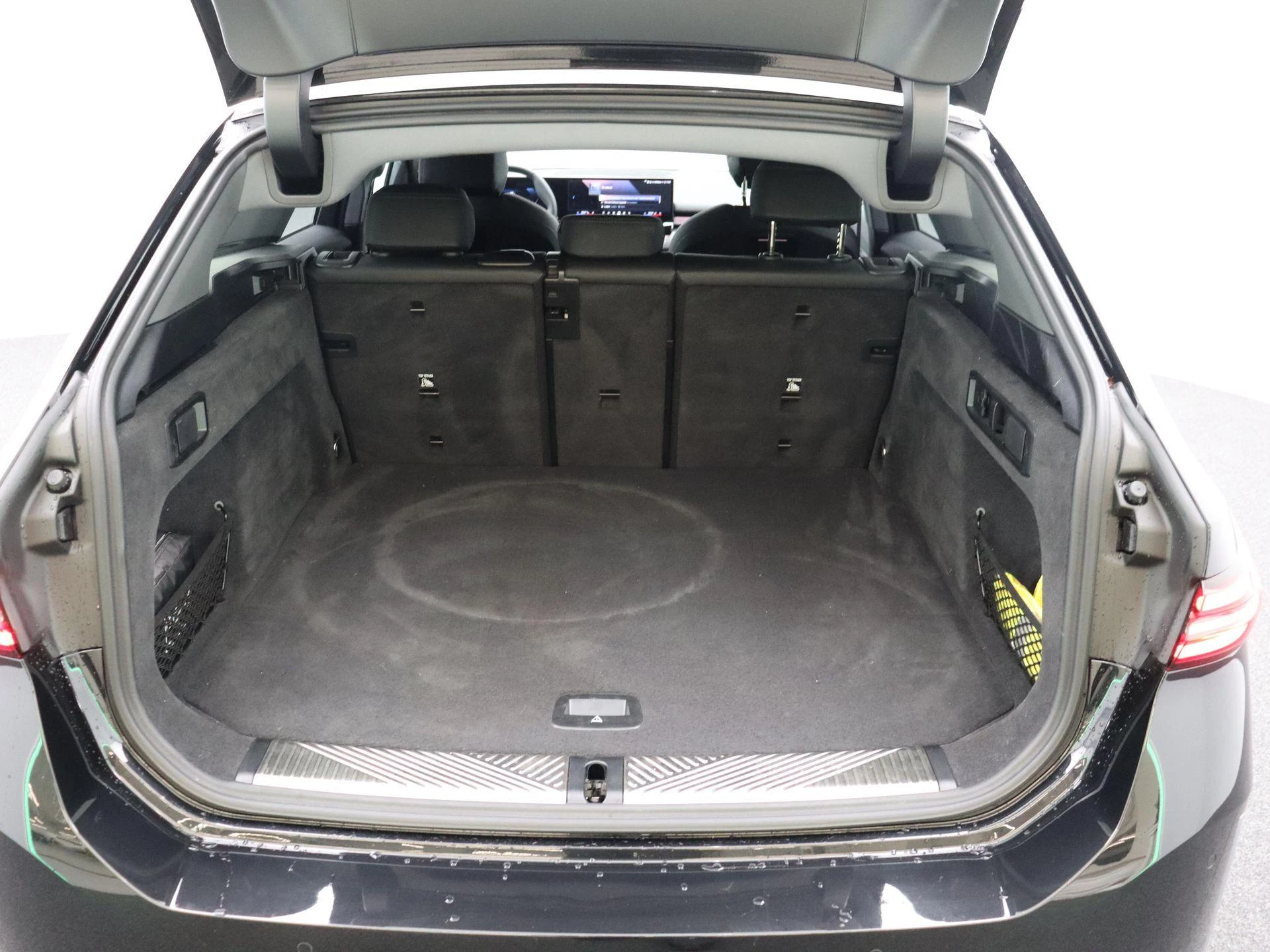 BMW-i5-image-22