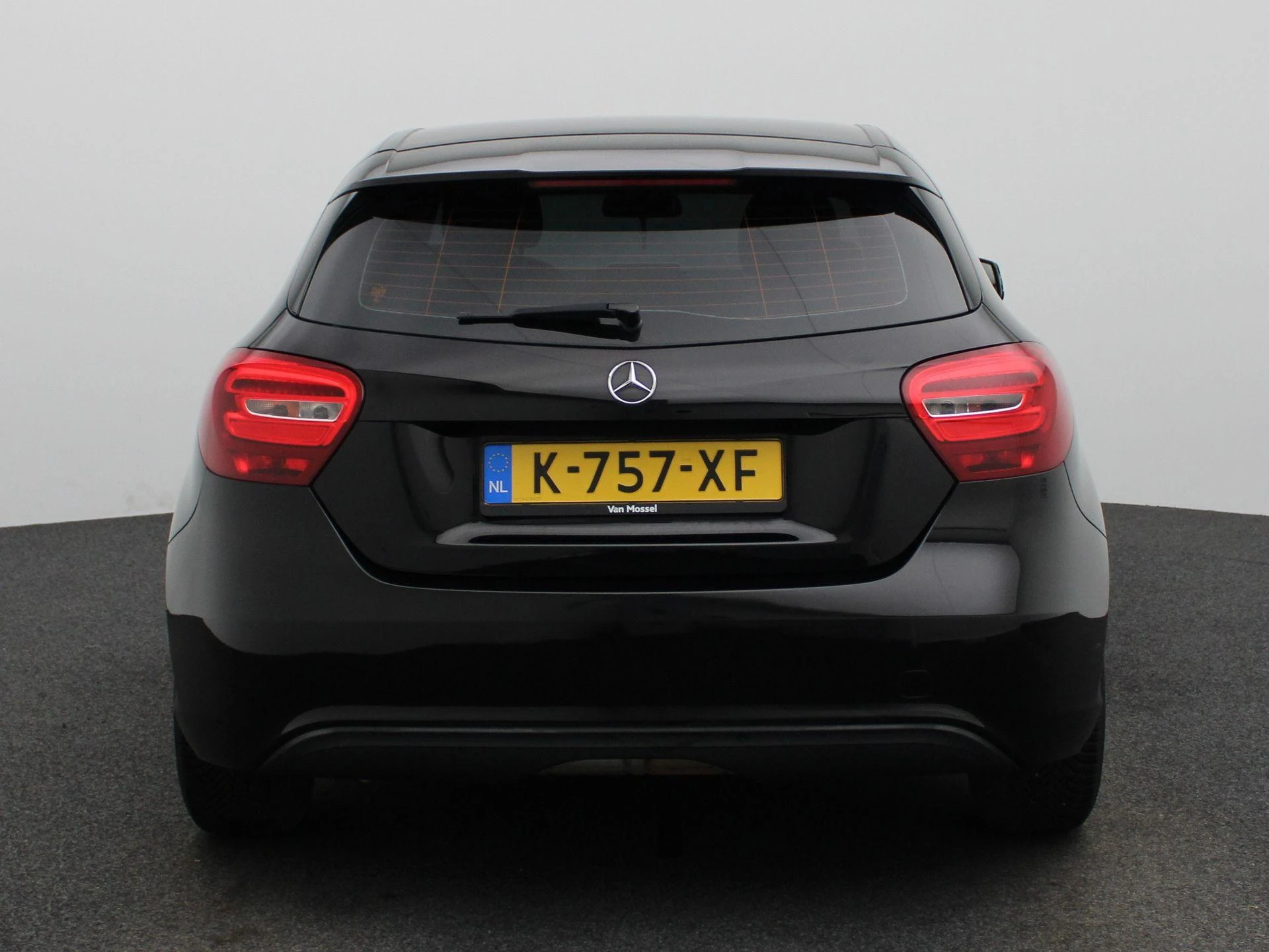 Mercedes-Benz-A-Klasse-image-4