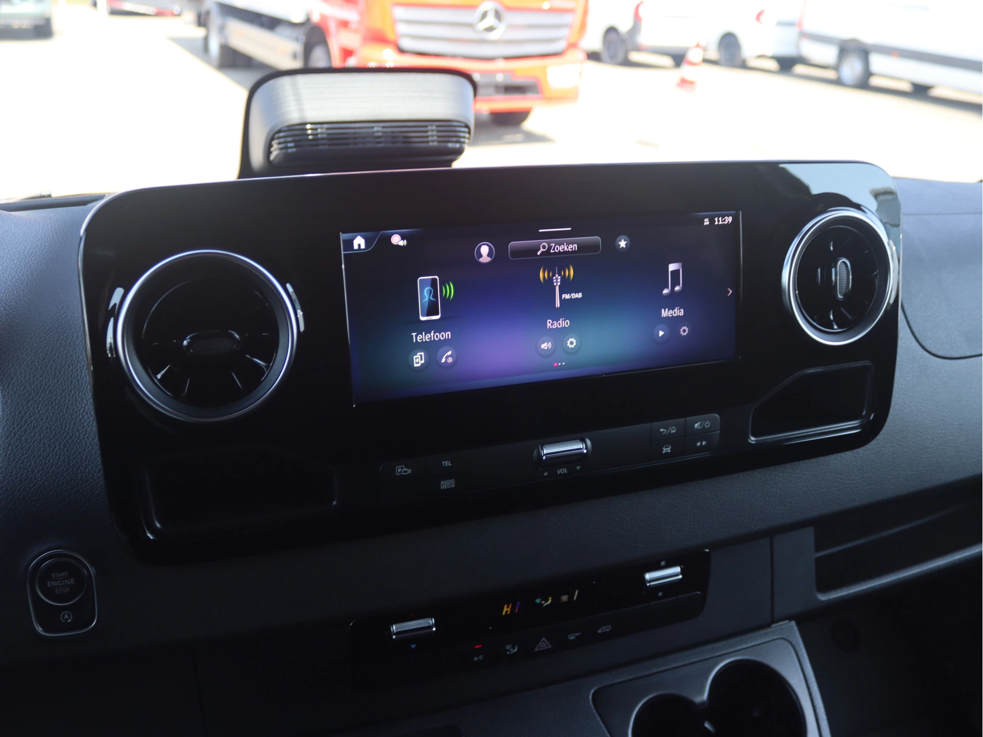 Mercedes-Benz-Sprinter-image-6