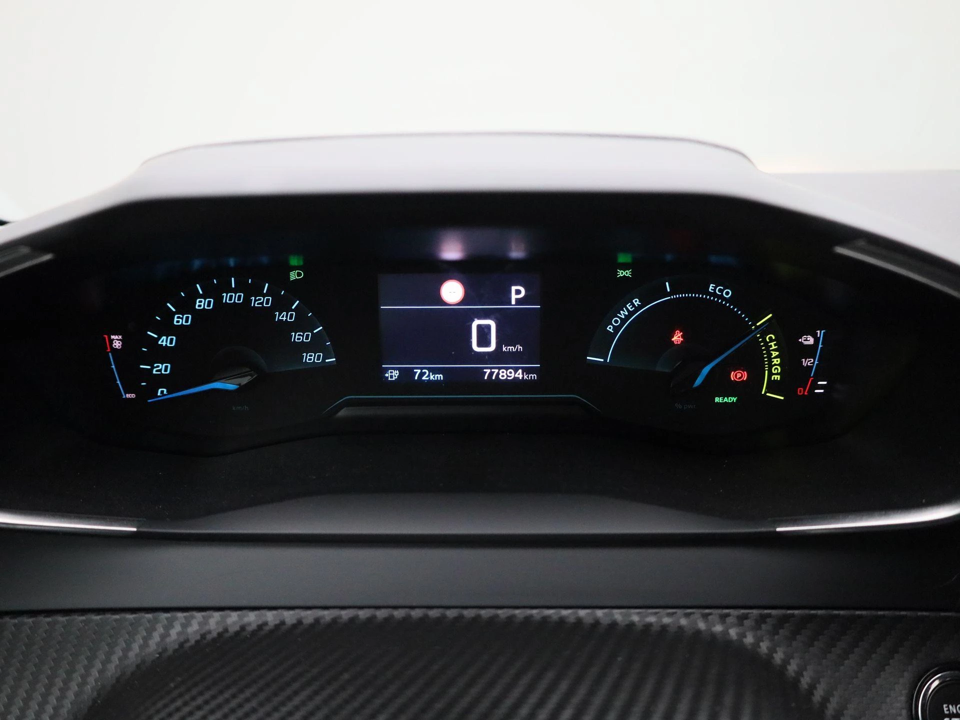 Peugeot-e-208-image-16
