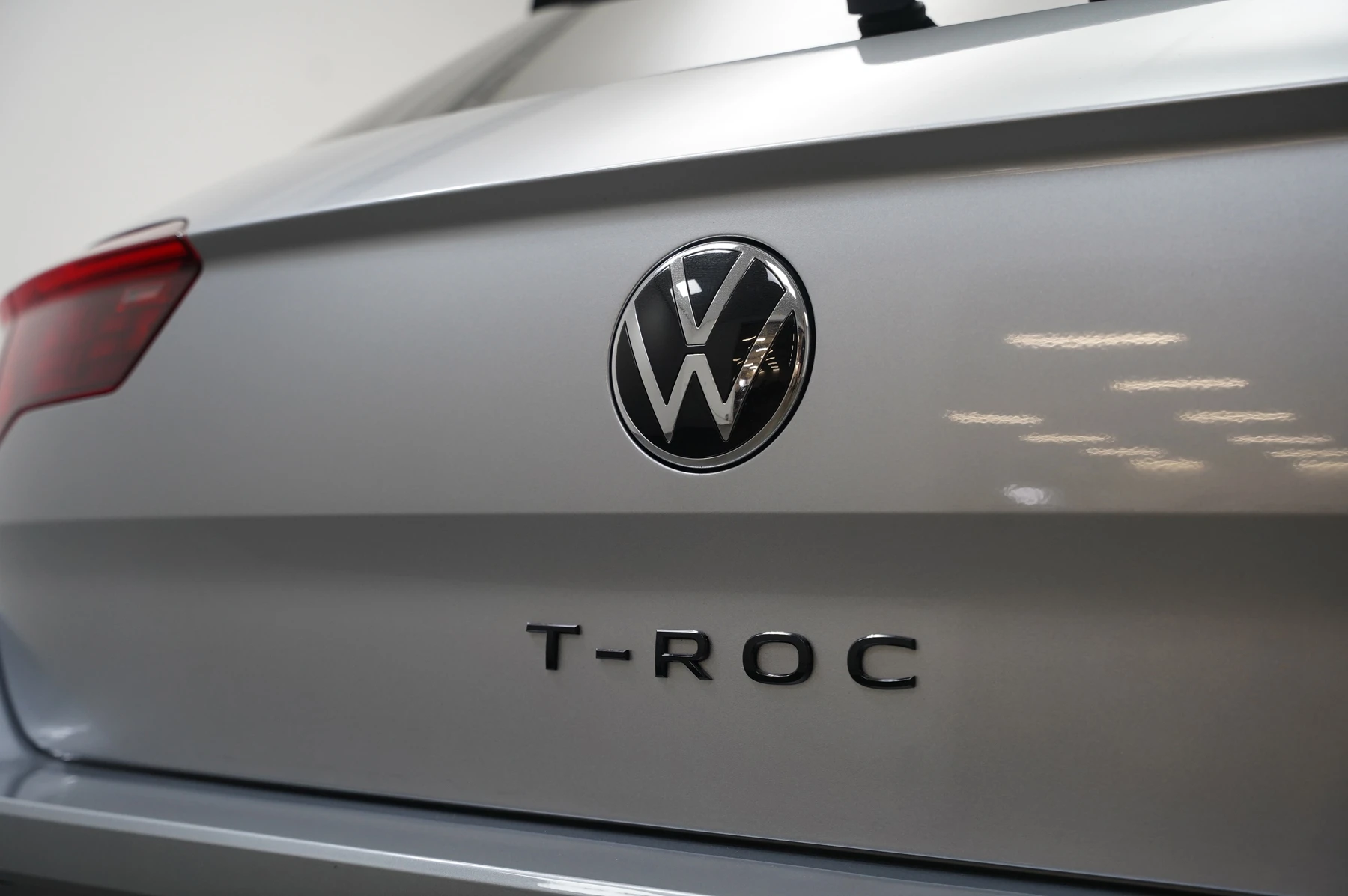 Volkswagen-T-Roc-image-36
