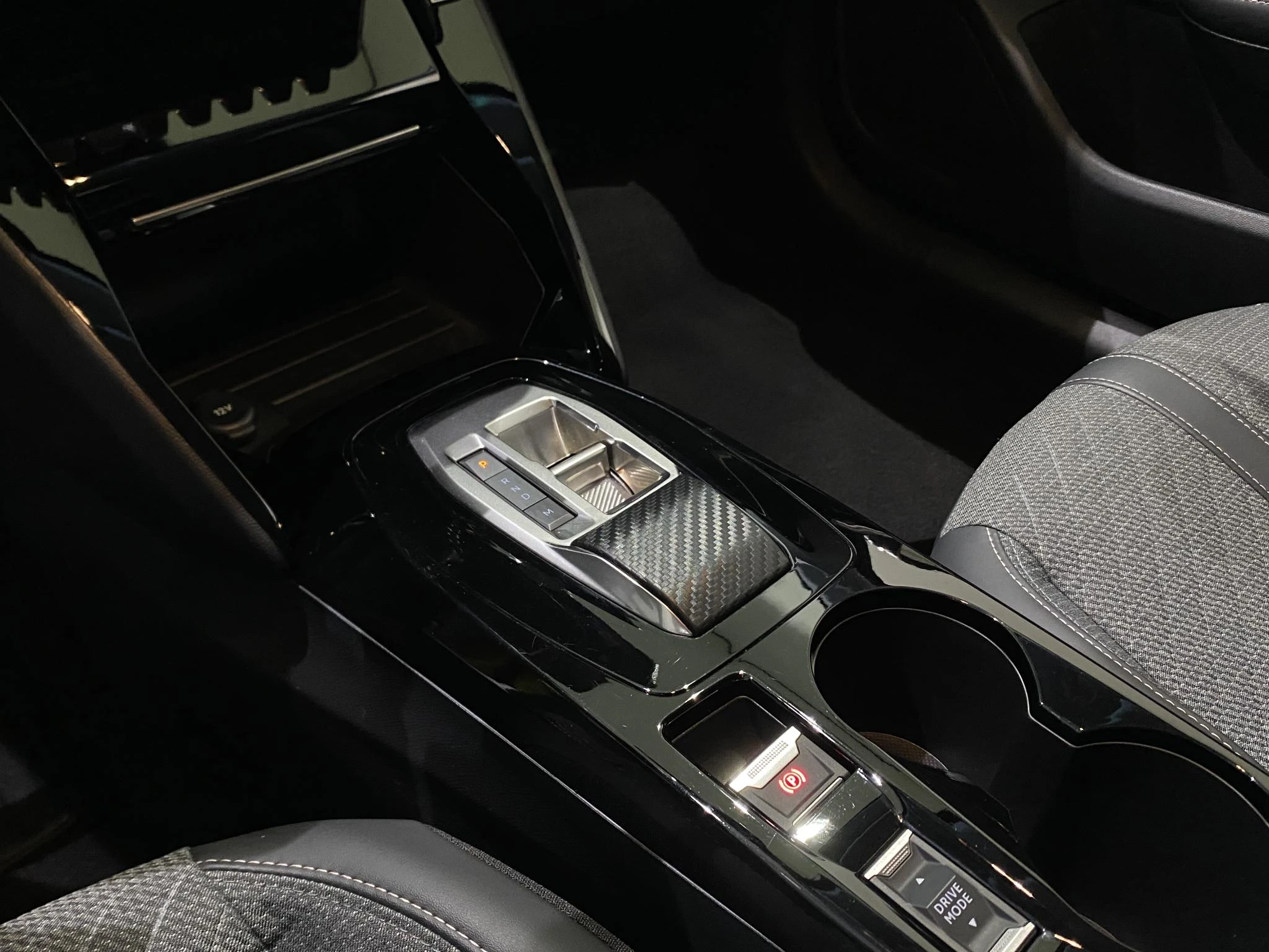 Peugeot-208-image-15