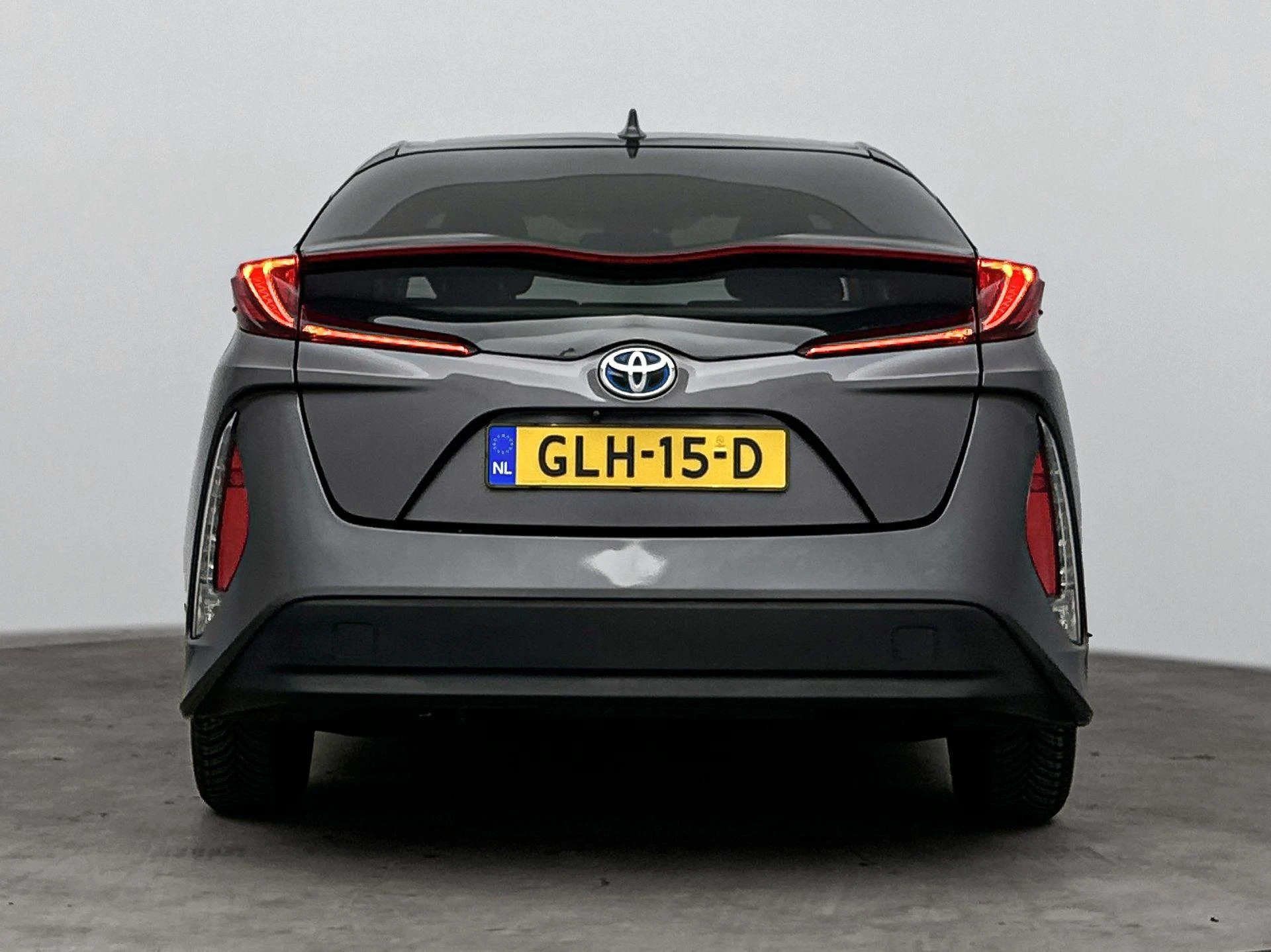 Toyota-Prius-image-2