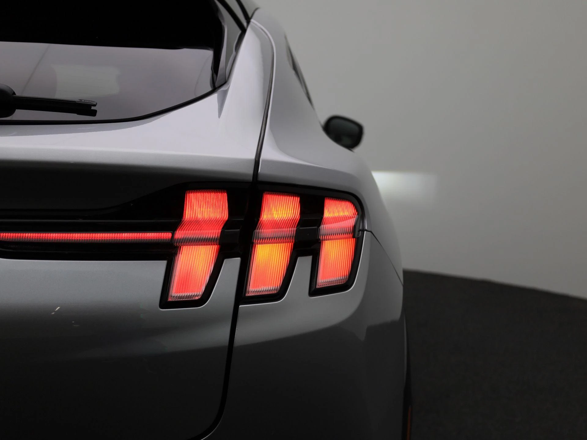 Ford-Mustang Mach-E-image-44