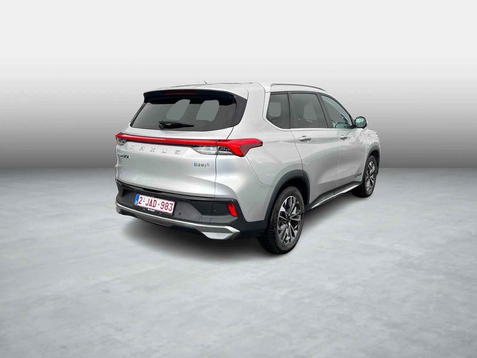 Maxus Euniq6