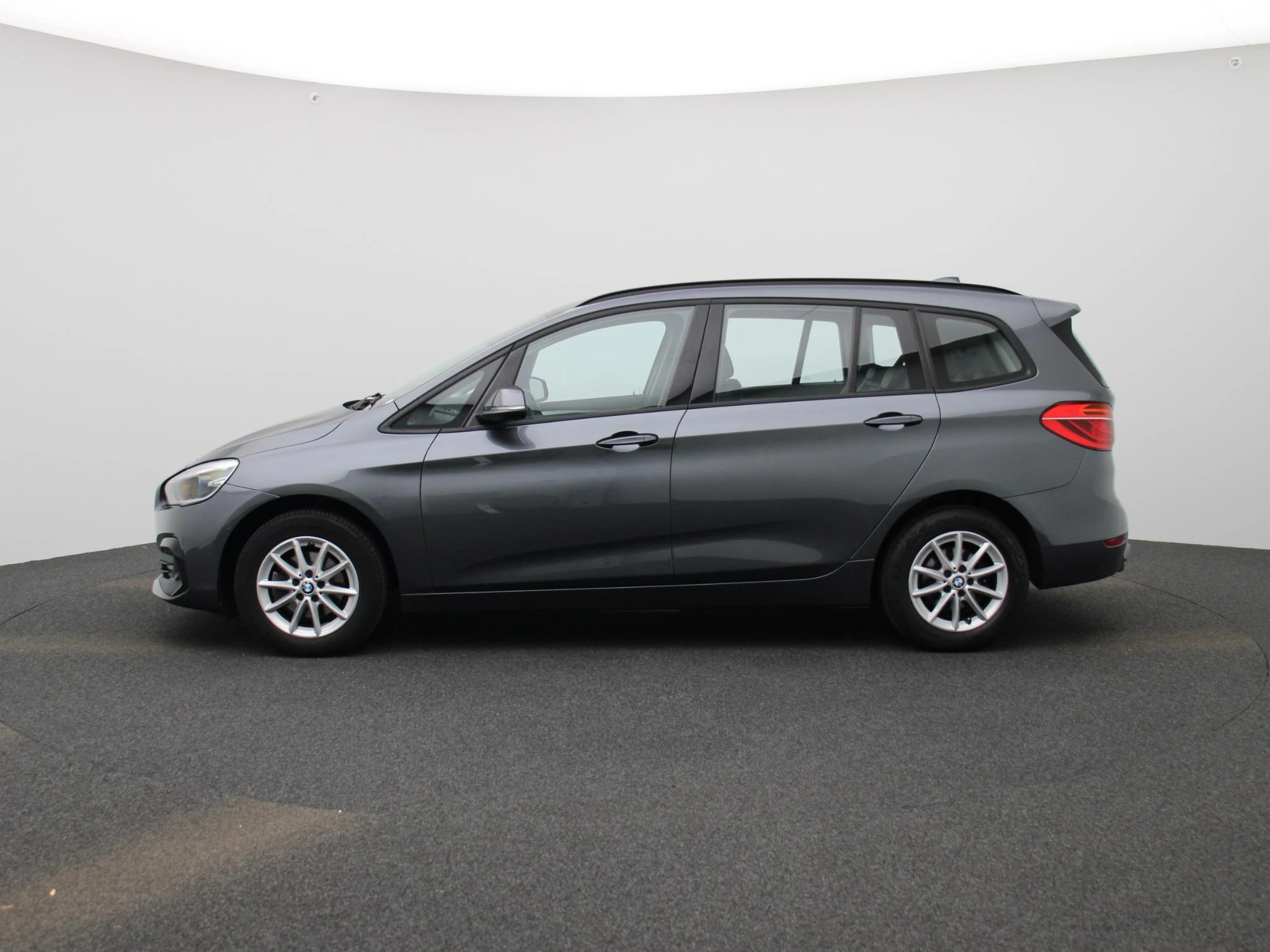 BMW-2 Reeks-image-3