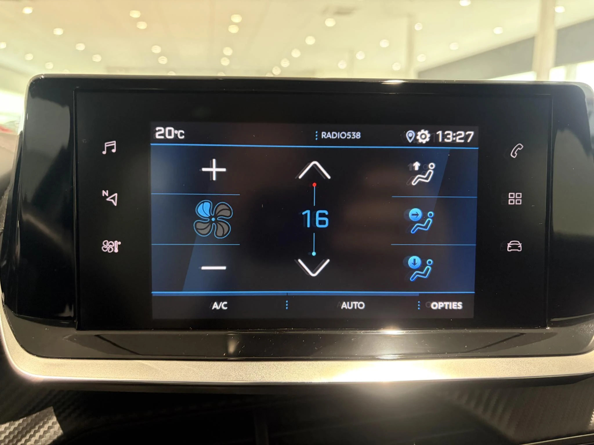Peugeot-2008-image-7