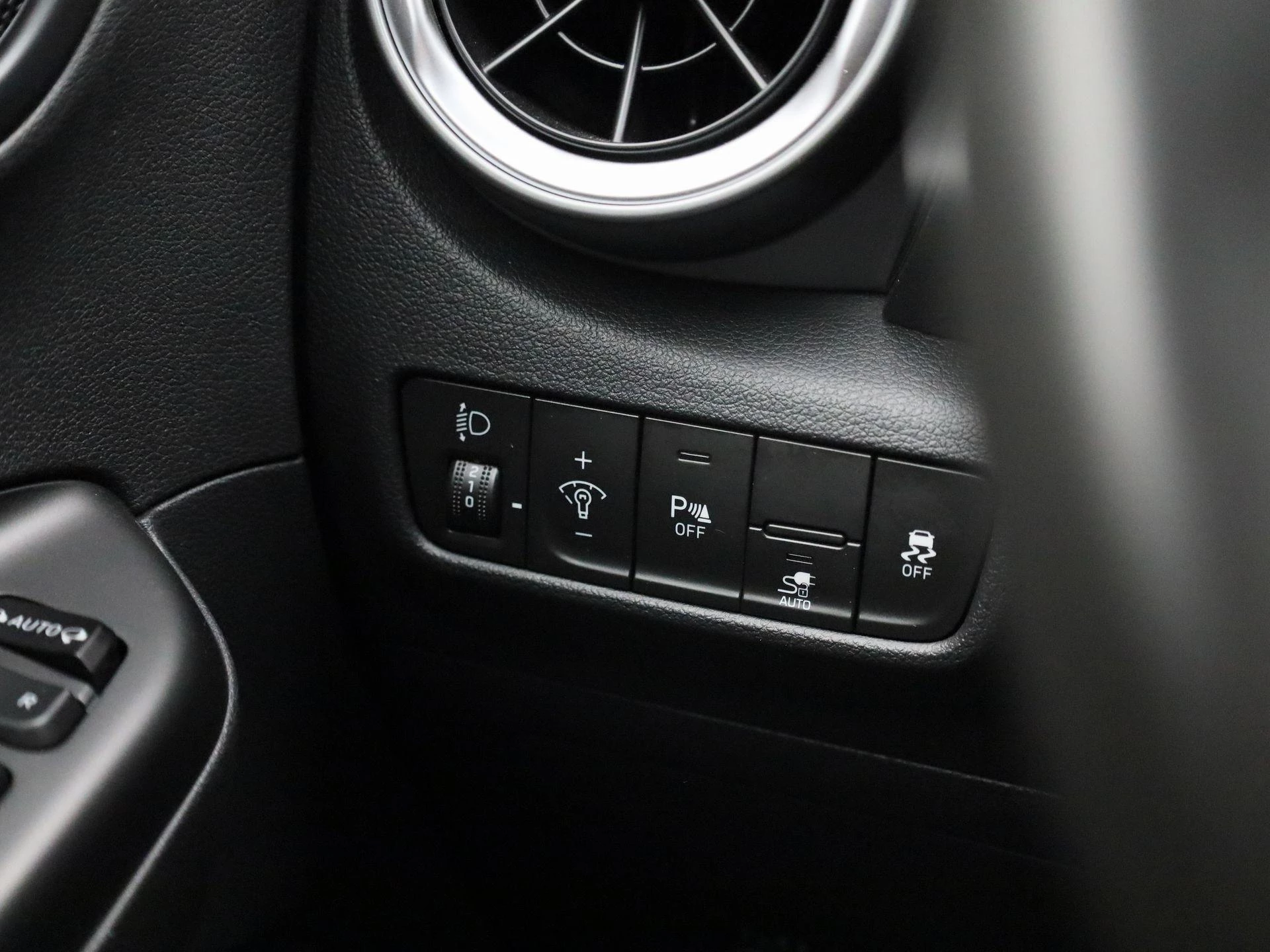 Hyundai-Kona-image-22