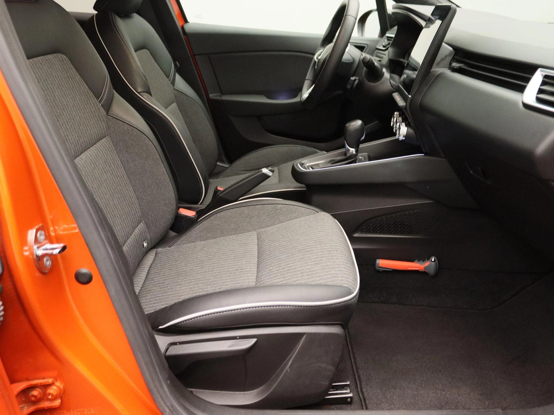 Renault-Clio-image-22