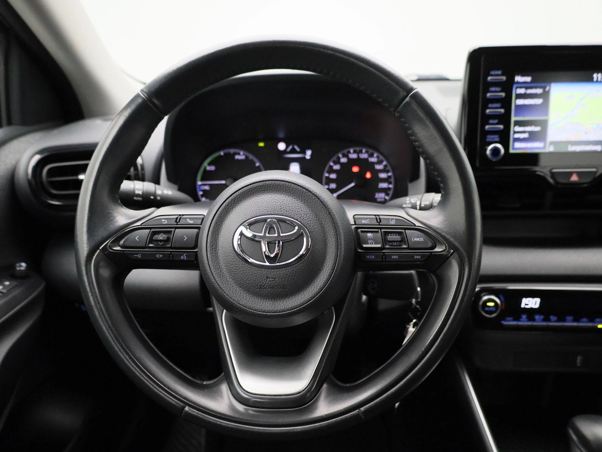 Toyota-Yaris-image-6