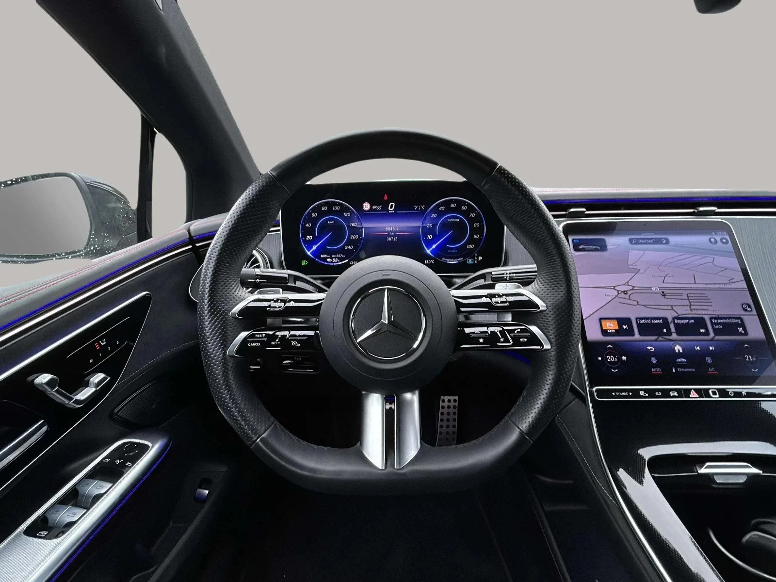 Mercedes-Benz-EQE-image-16