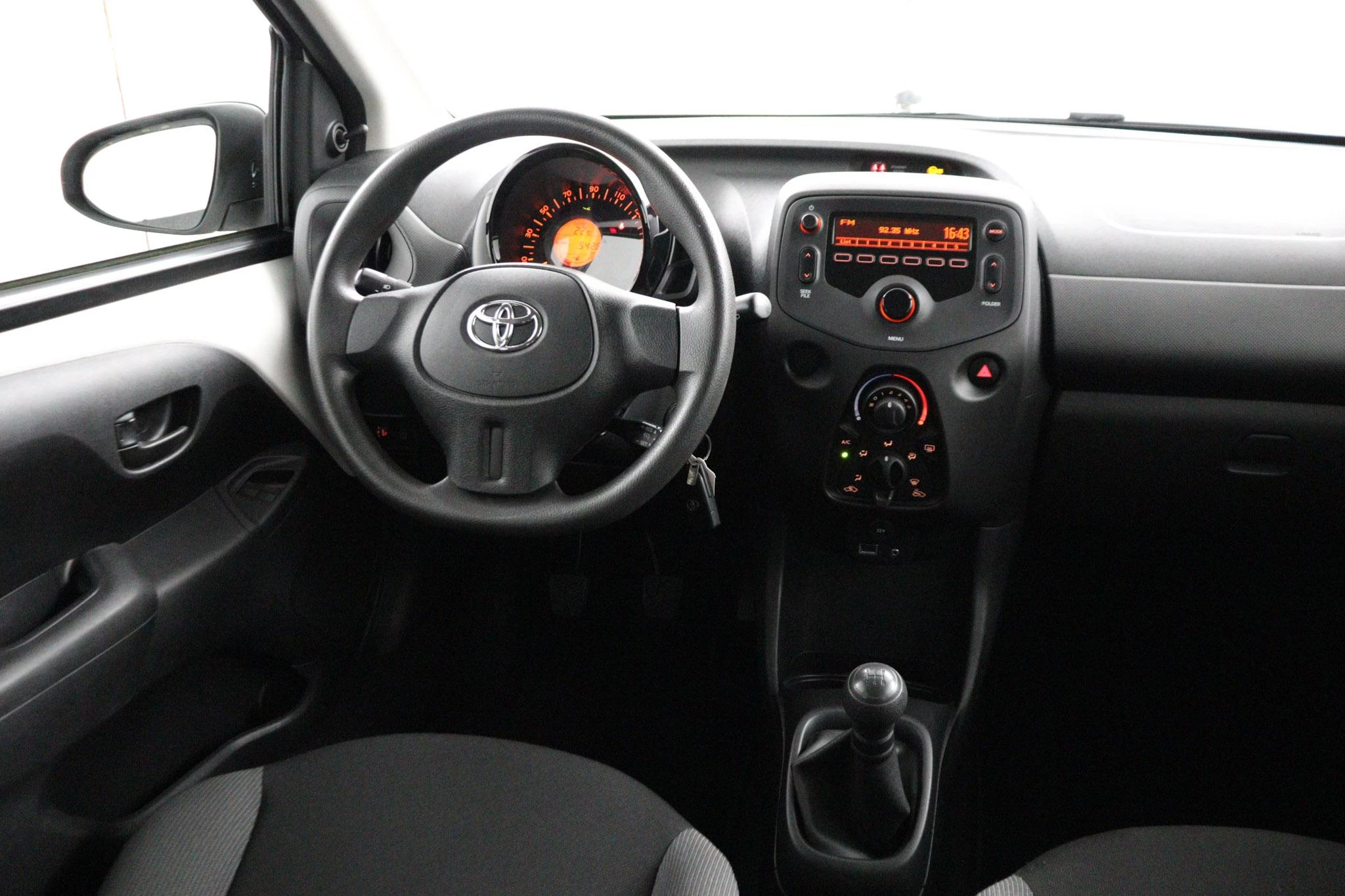 Toyota Aygo 1.0 VVT-i x-now |
