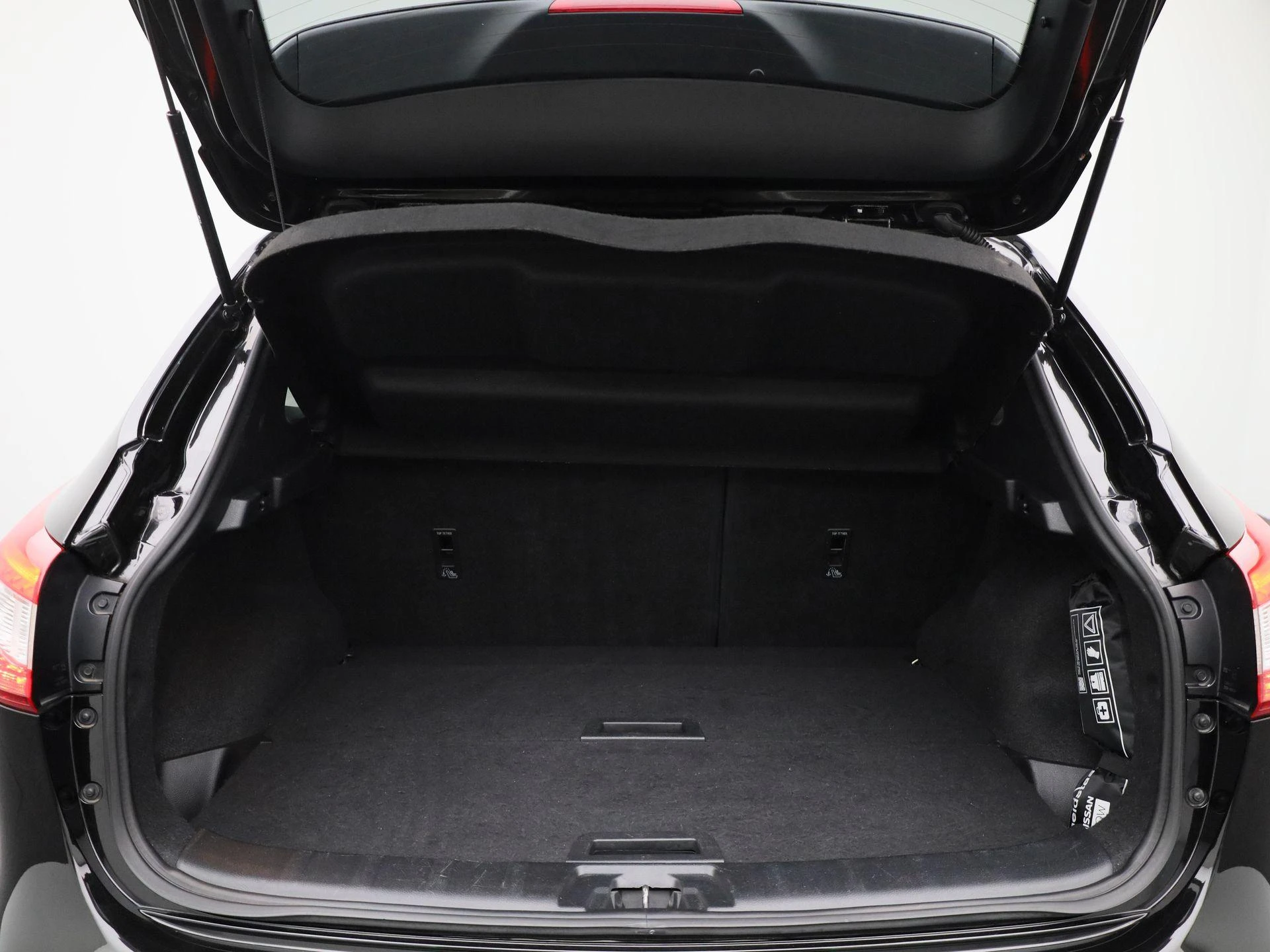 Nissan-QASHQAI-image-13