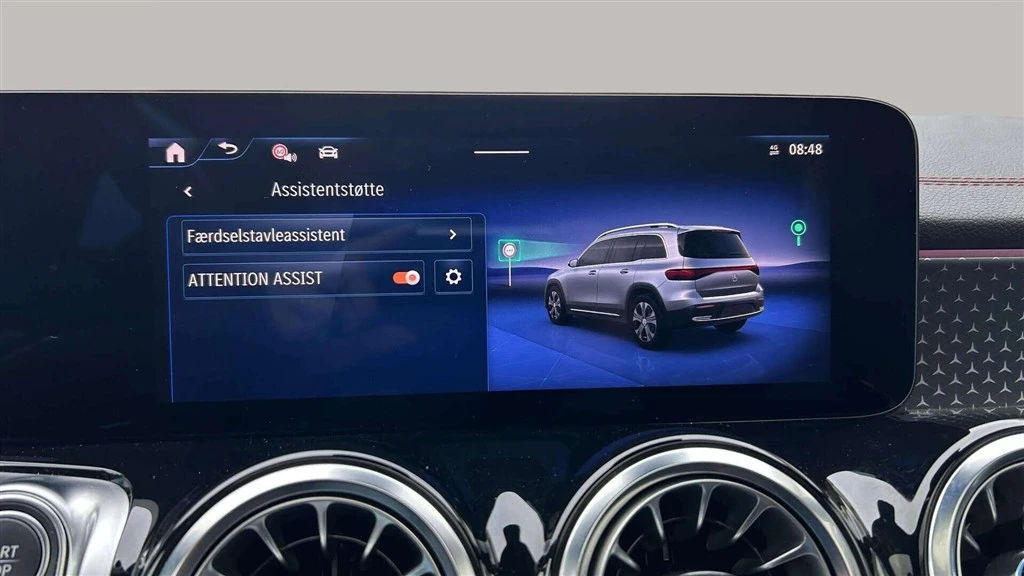 Mercedes-Benz-EQB-image-19