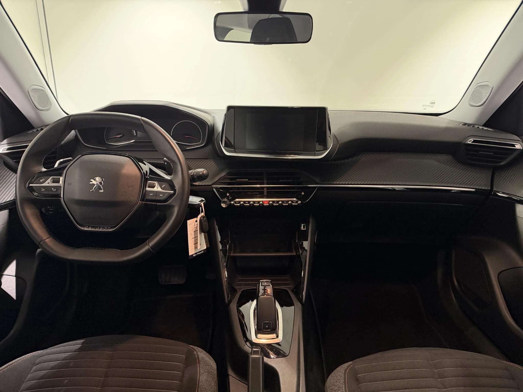 Peugeot-2008-image-13