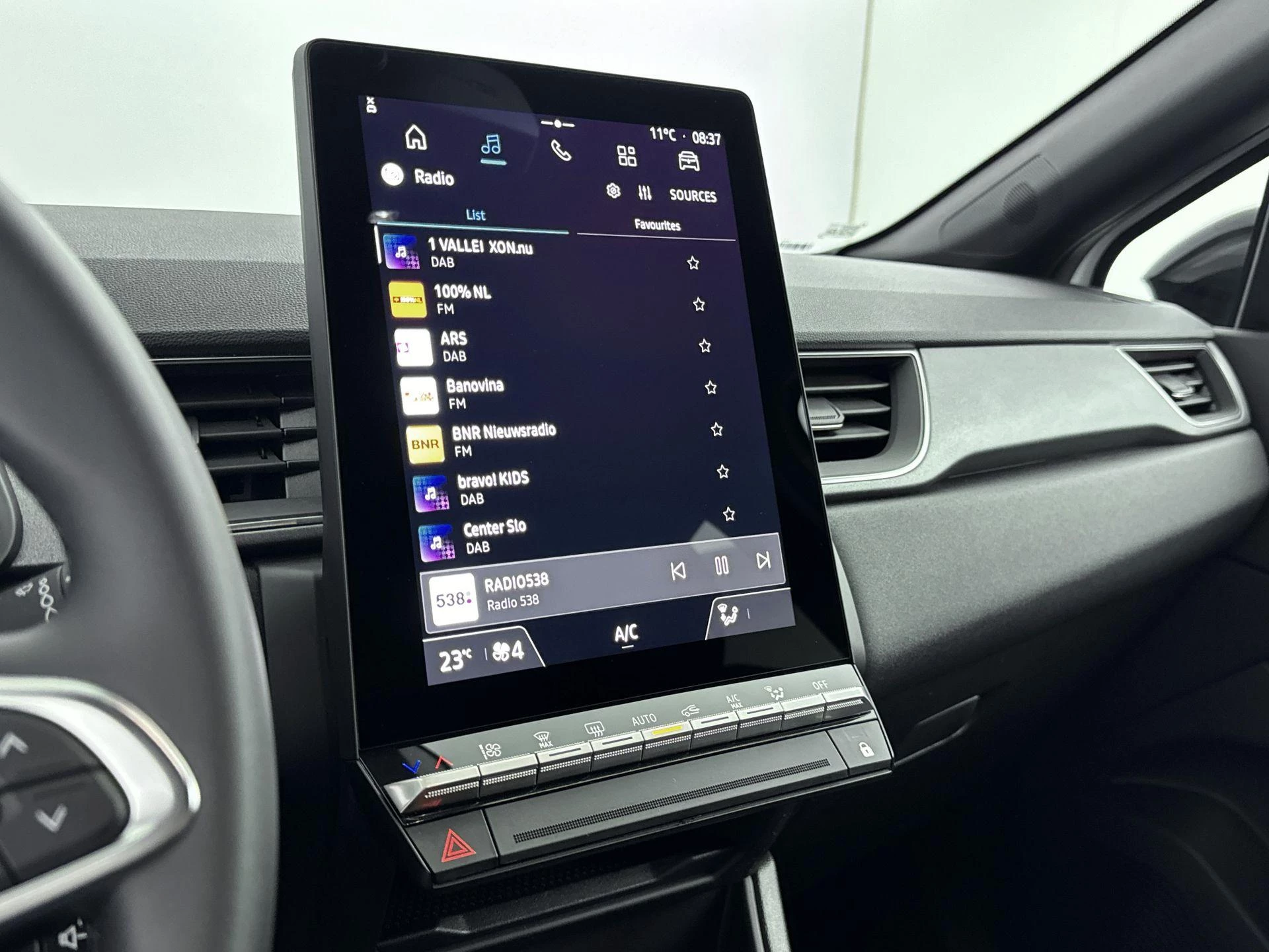 Renault-Captur-image-5