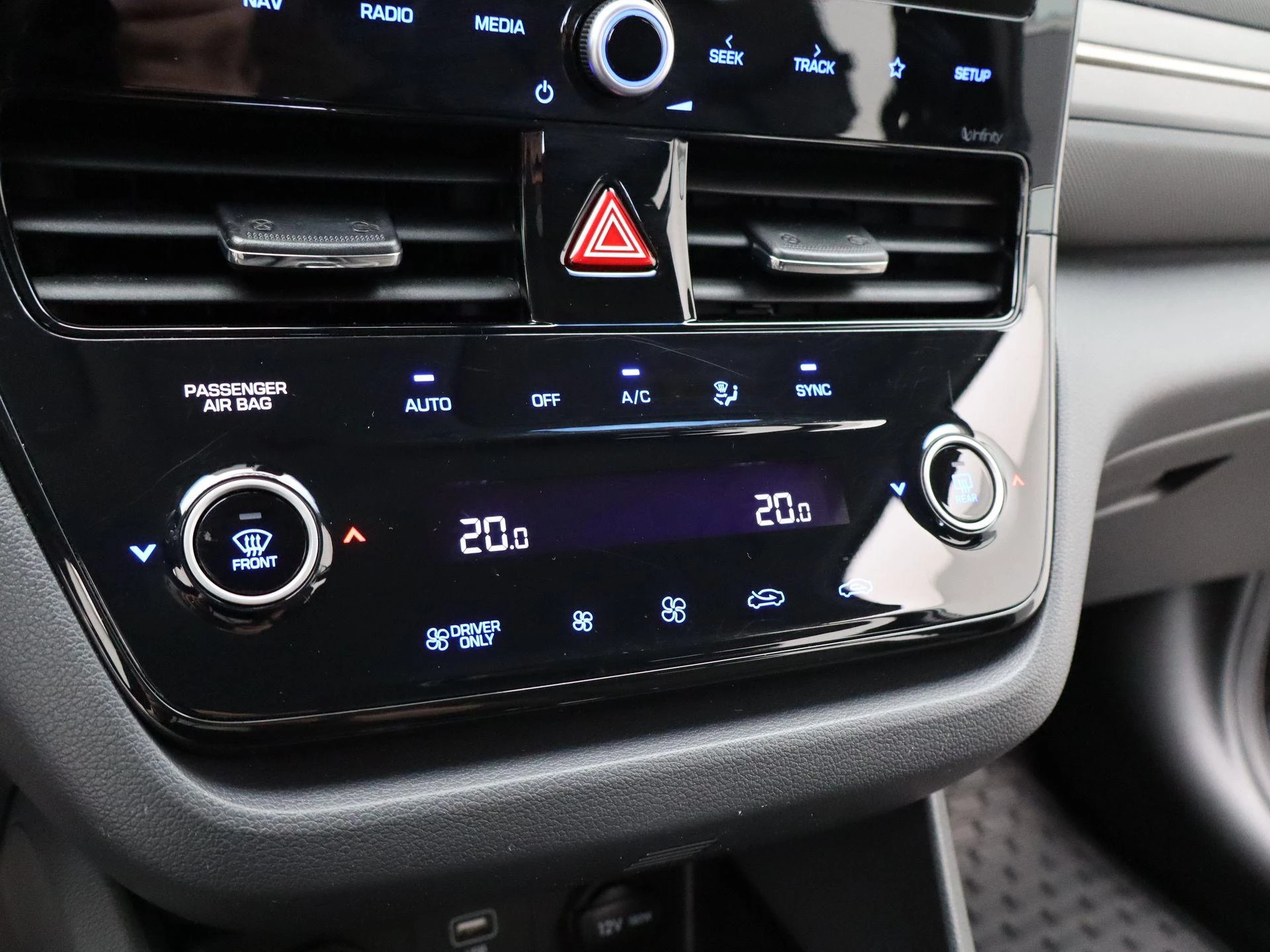 Hyundai IONIQ 1.6 GDi PHEV Premium