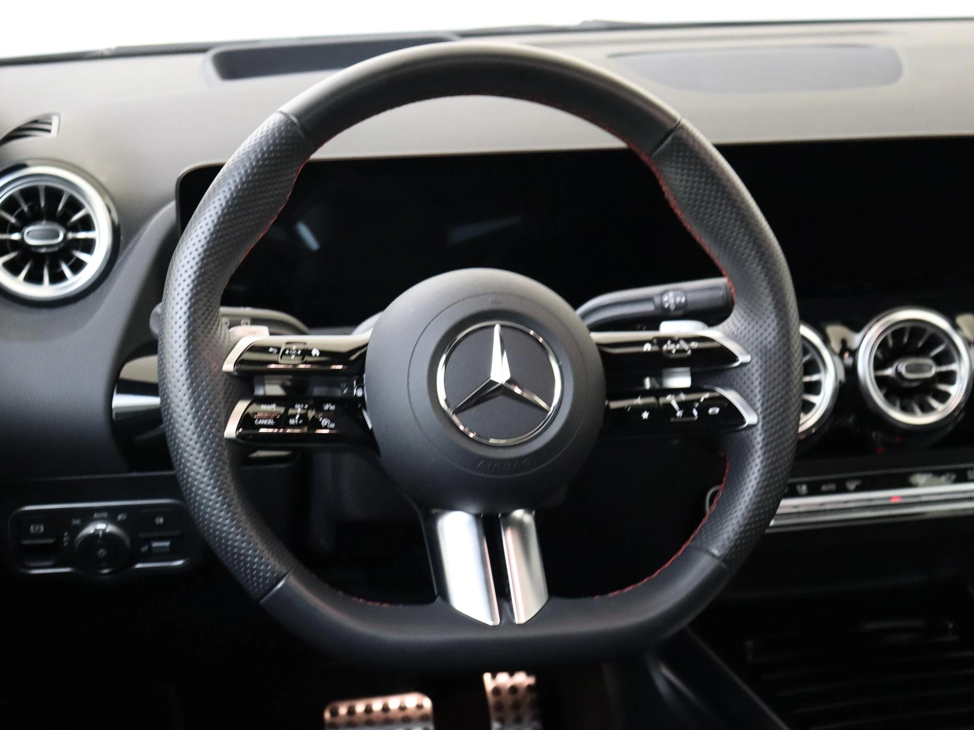 Mercedes-Benz-B-Klasse-image-9