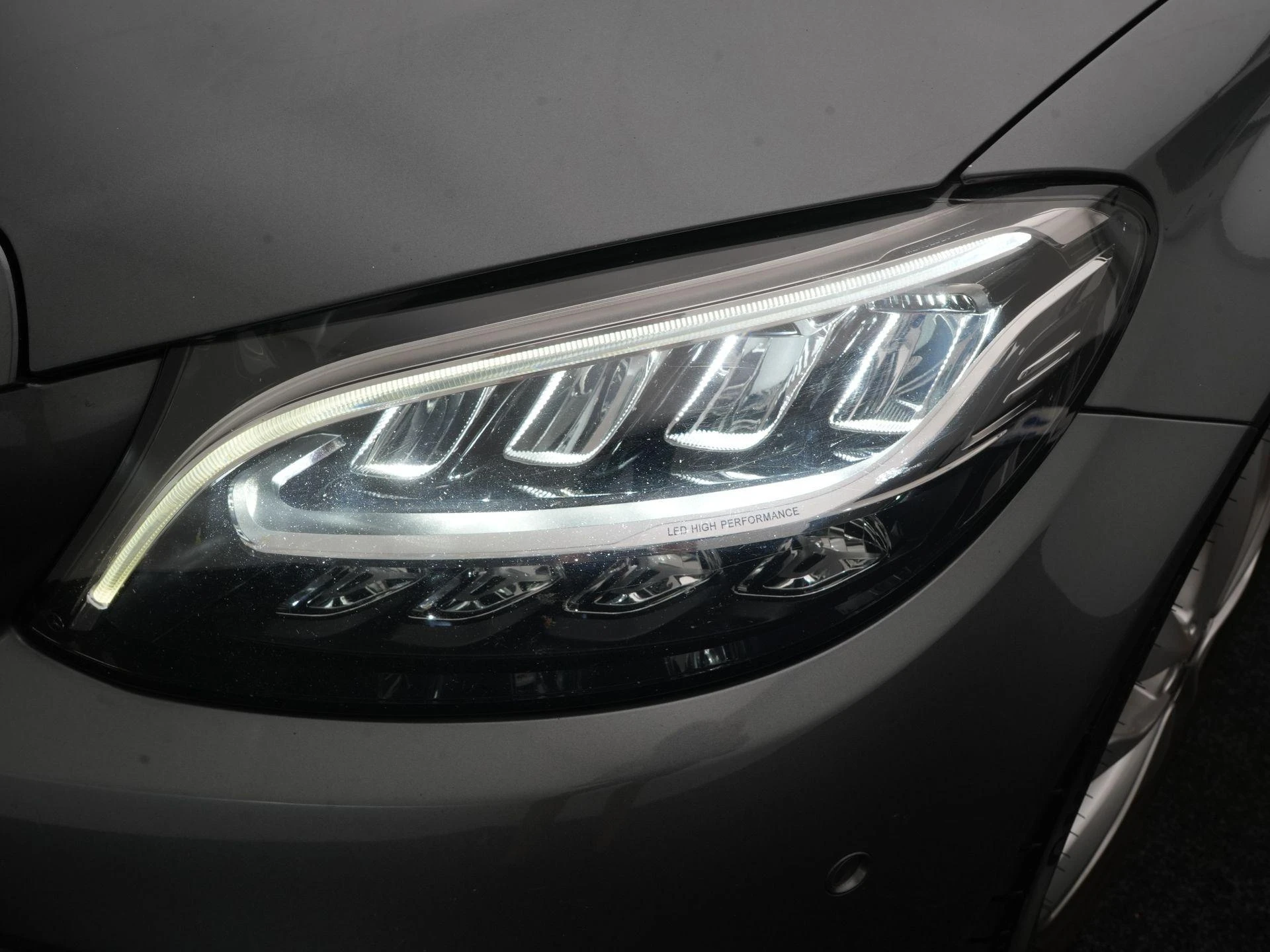 Mercedes-Benz-C-Klasse-image-18