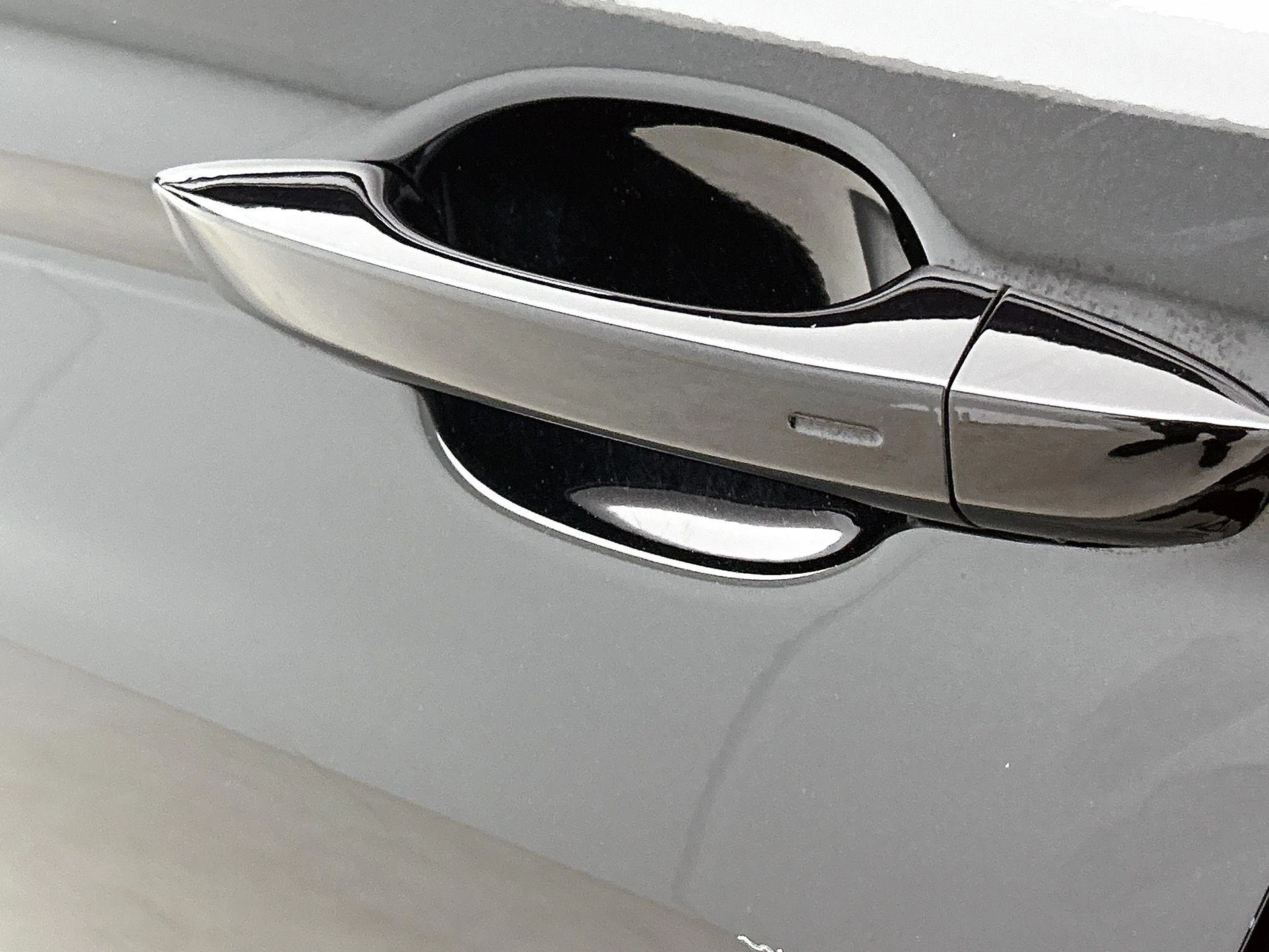 Volkswagen-Tiguan-image-14