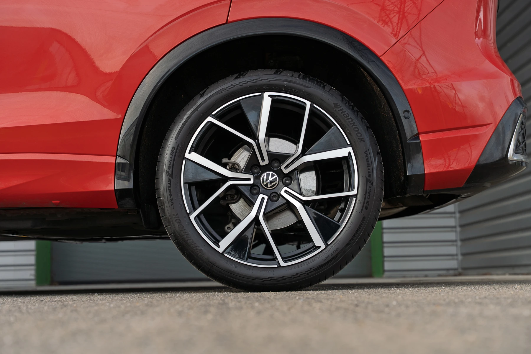 Volkswagen-Tiguan-image-20