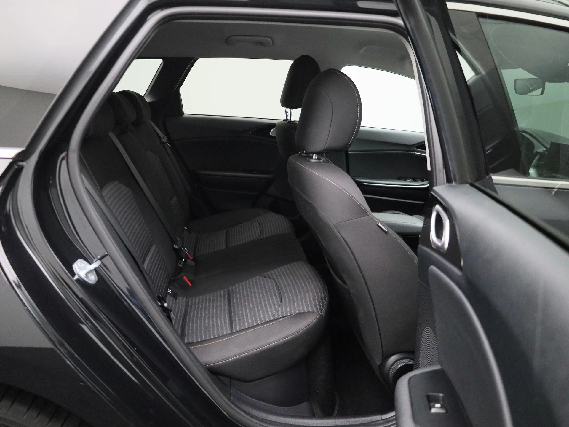 Kia-Ceed Sportswagon-image-37