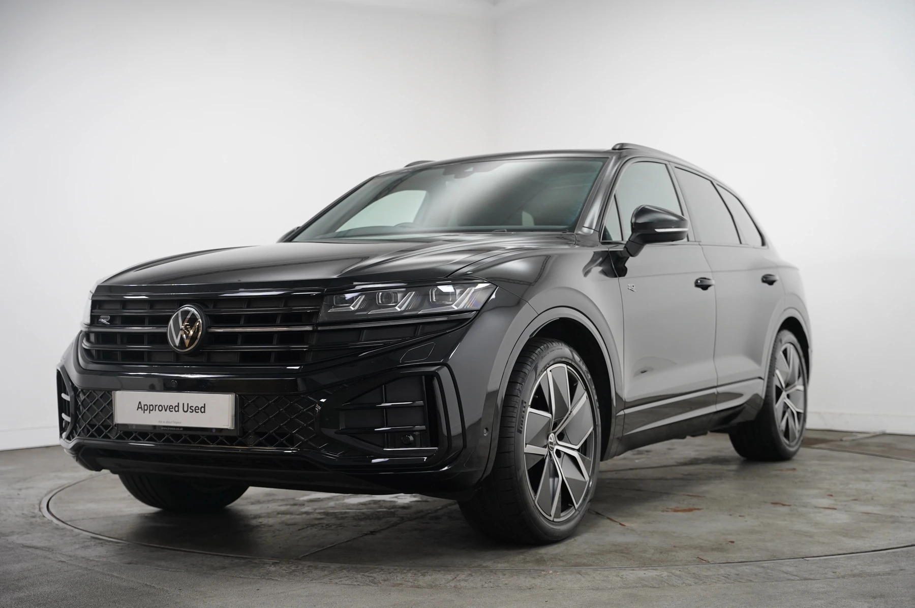 Volkswagen-Touareg-image-44