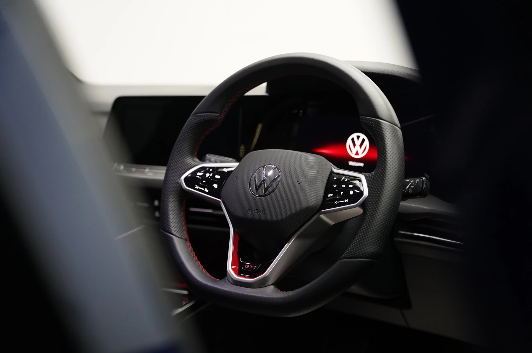 Volkswagen-Golf-image-15
